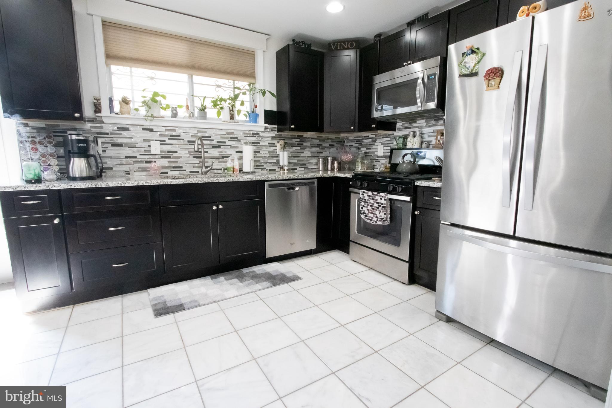 GIRARD ESTATES - Residential