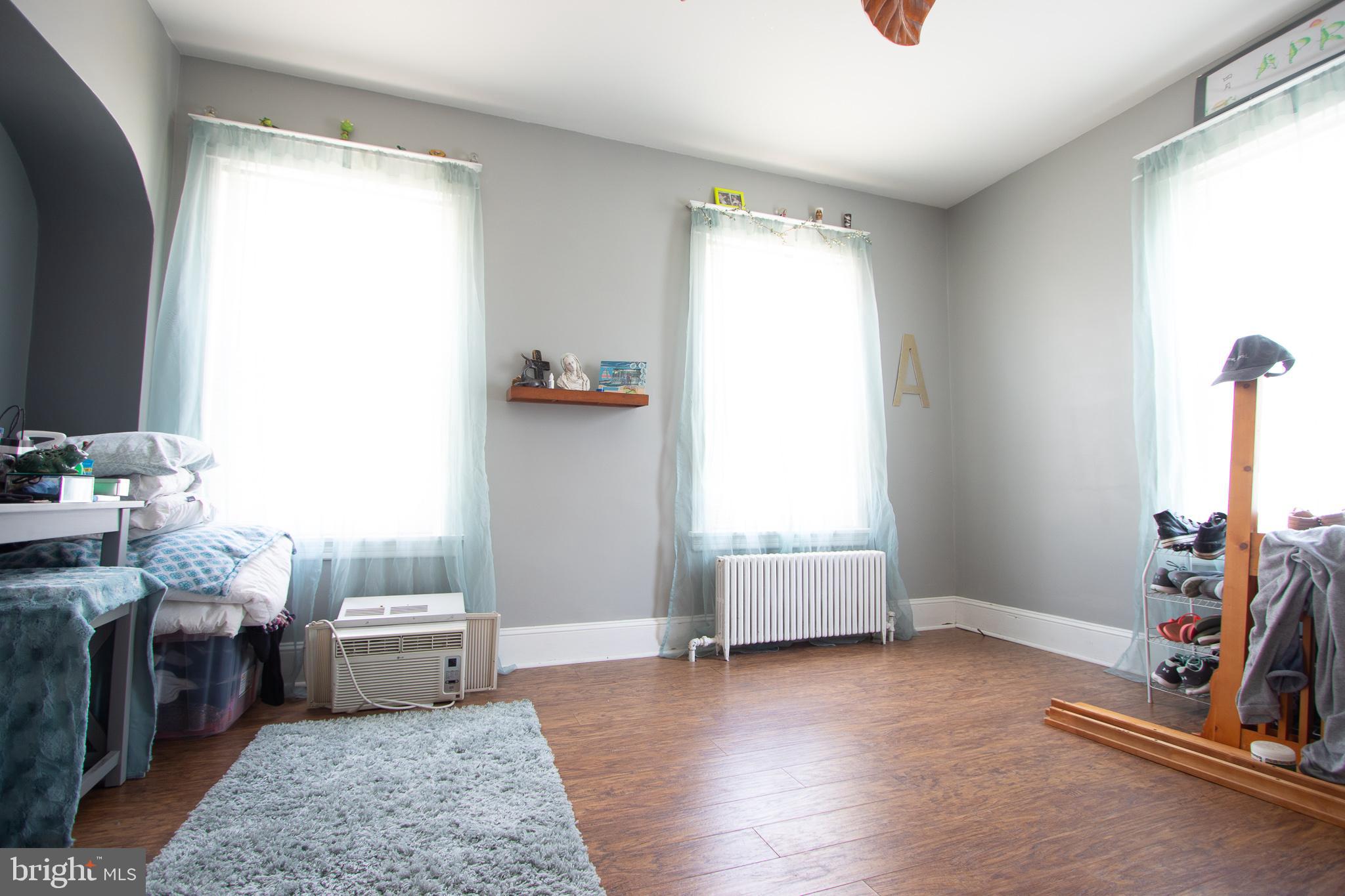 GIRARD ESTATES - Residential