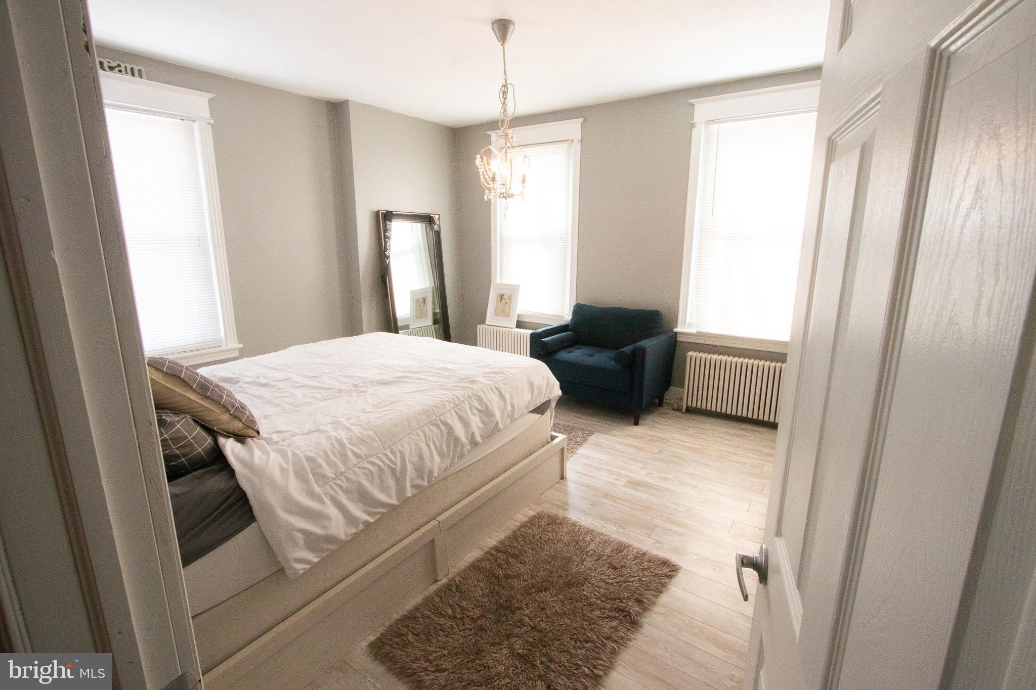 GIRARD ESTATES - Residential