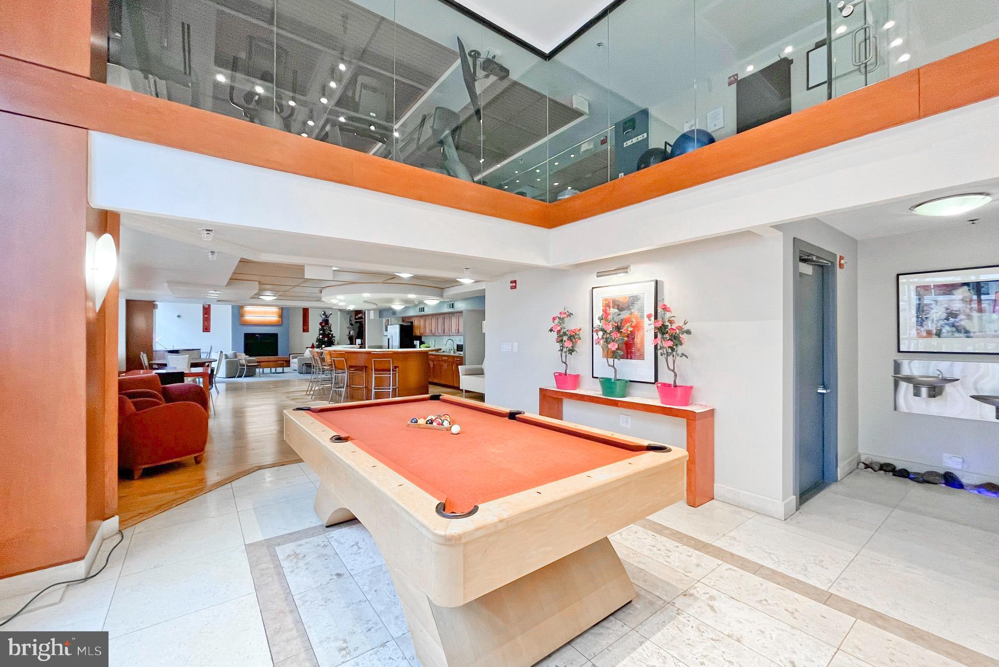 2200 N WESTMORELAND STREET 303