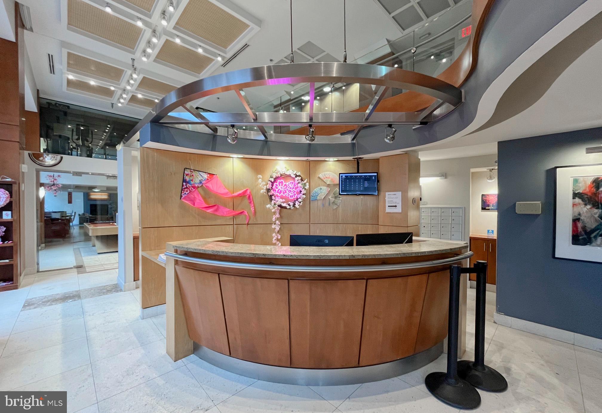 2200 N WESTMORELAND STREET 303