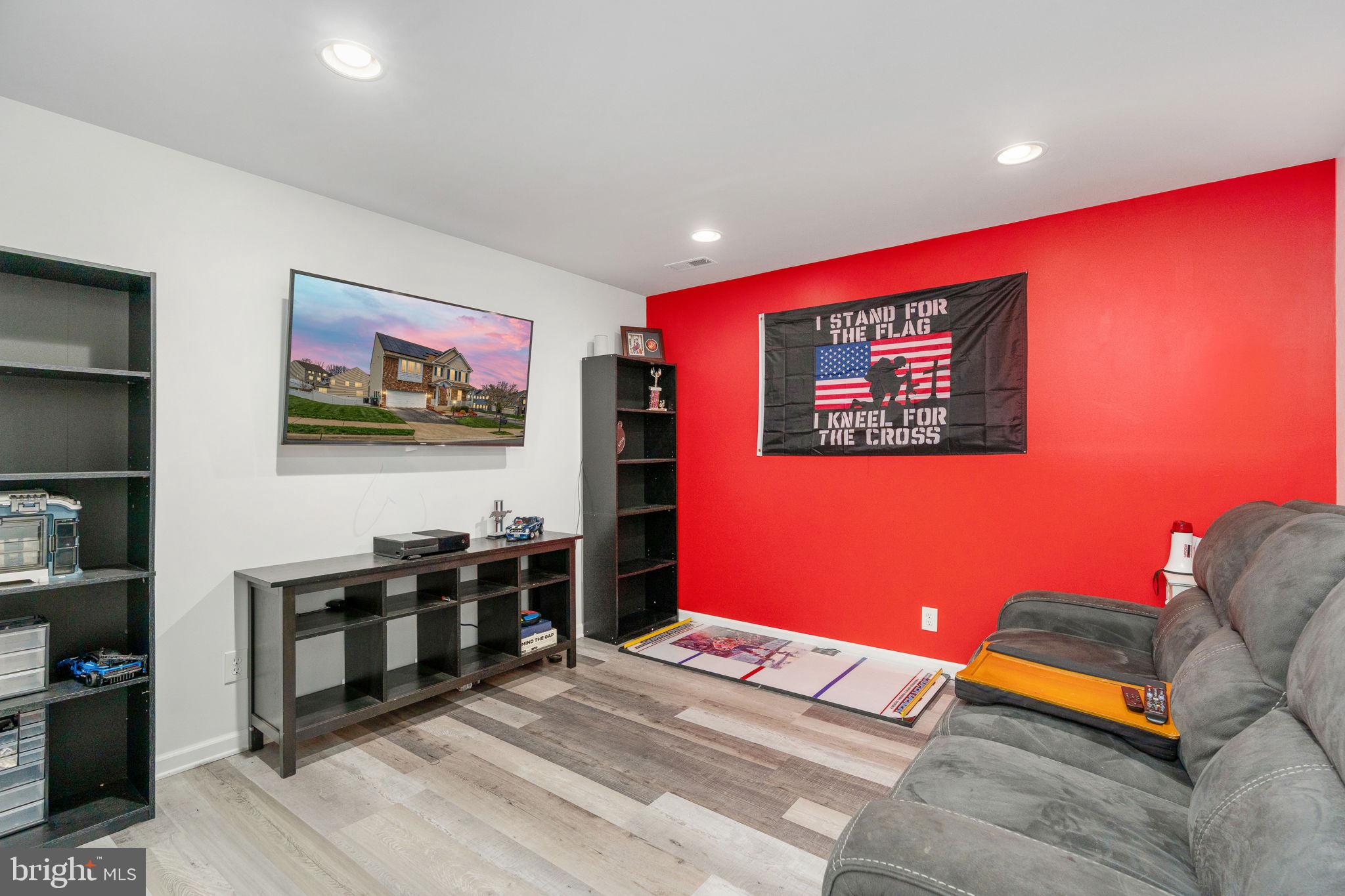 COLONIAL FORGE - Residential