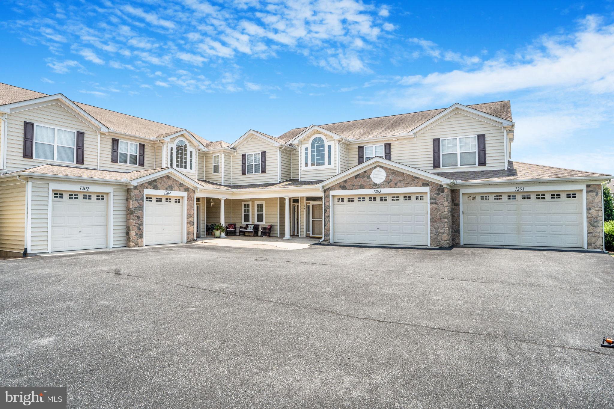 34686 REFUGE COVE 1201E