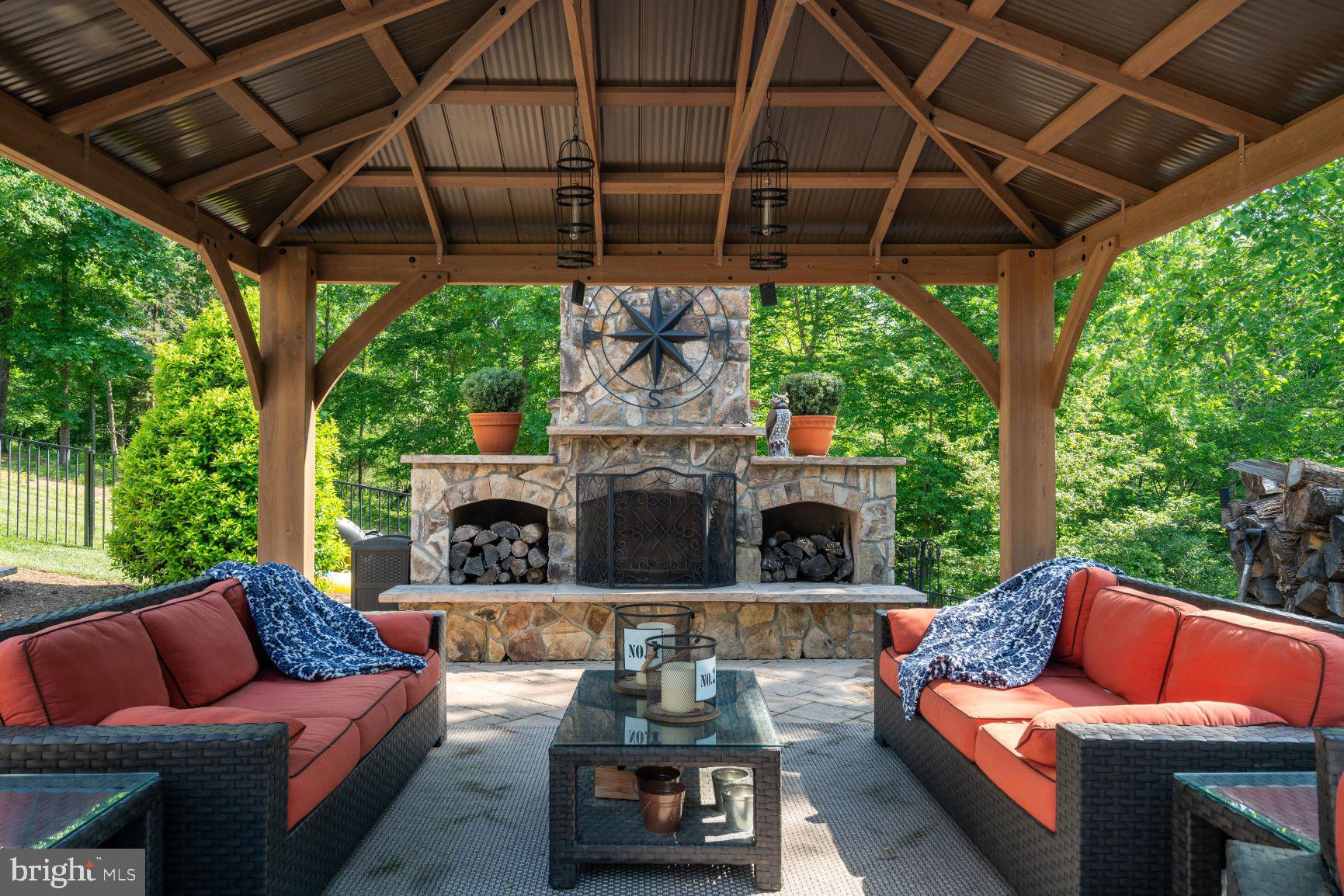 CEDAR CREST - Residential