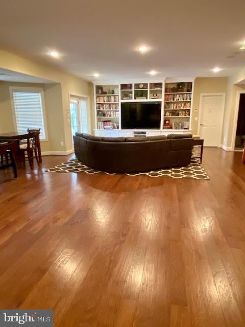 CEDAR CREST - Residential