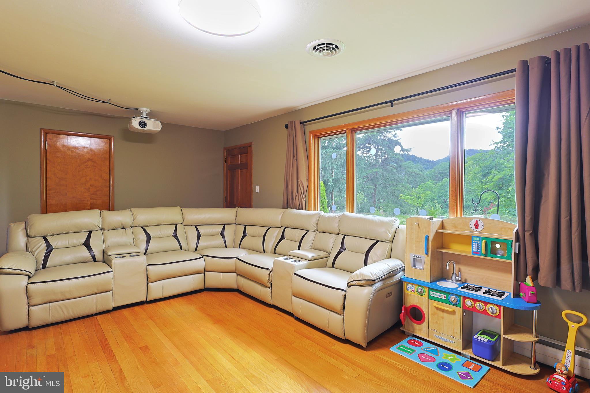 OLD FURNACE RD - Residential