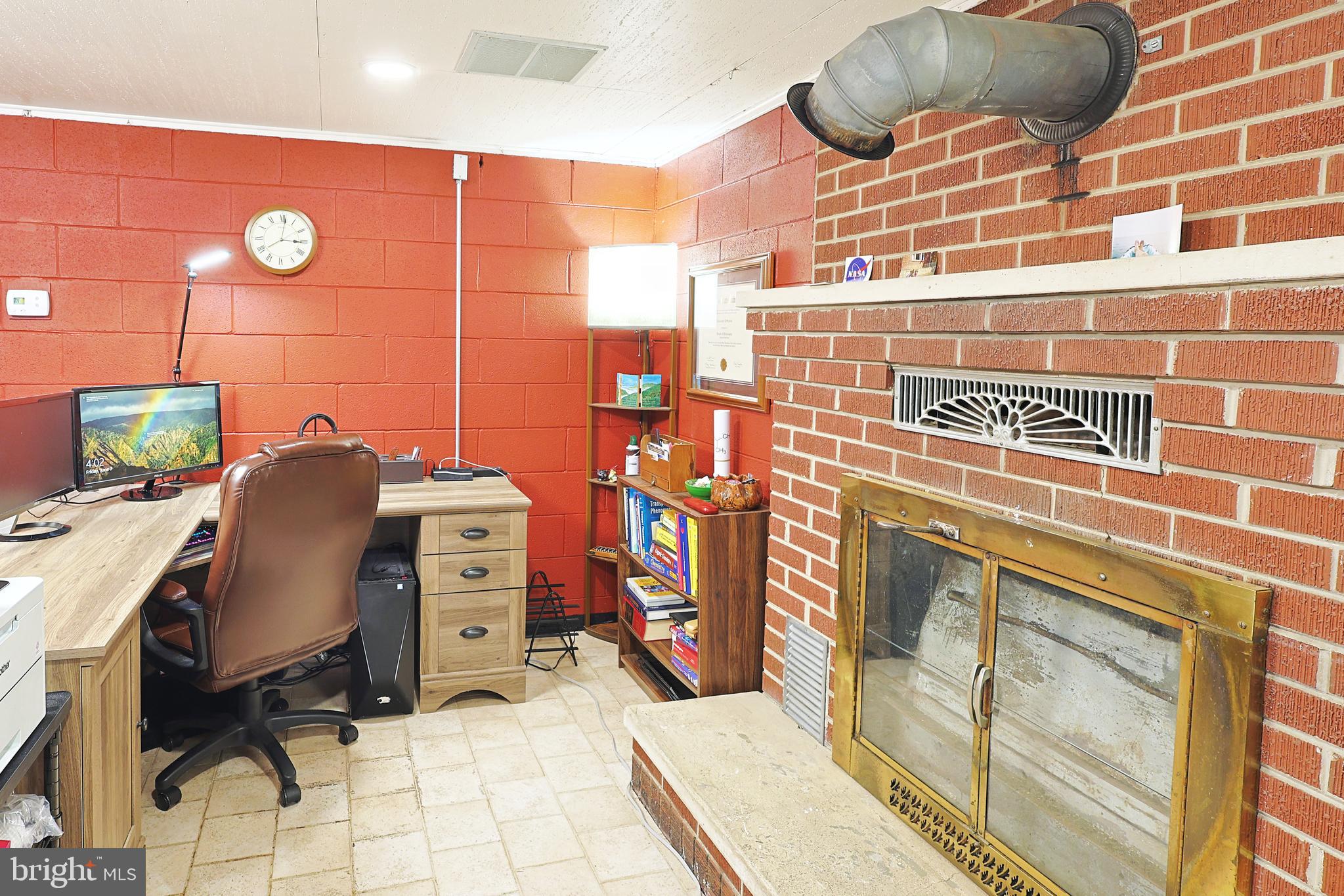 OLD FURNACE RD - Residential