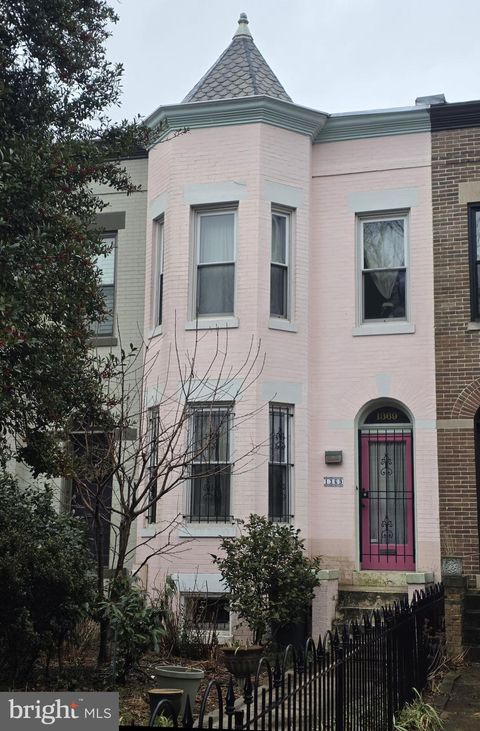 1369 NORTH CAROLINA AVENUE NE WASHINGTON DC 20002