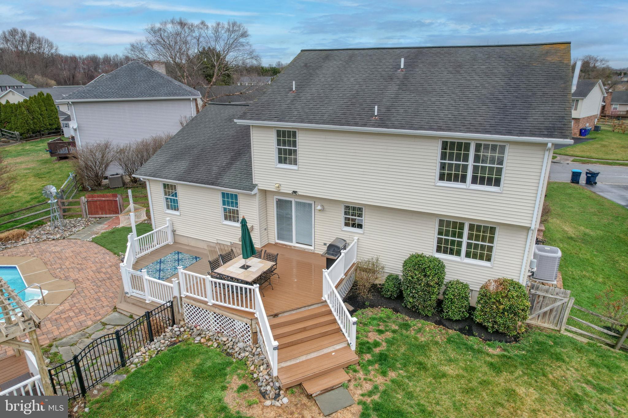 MANSION FARMS - Residential