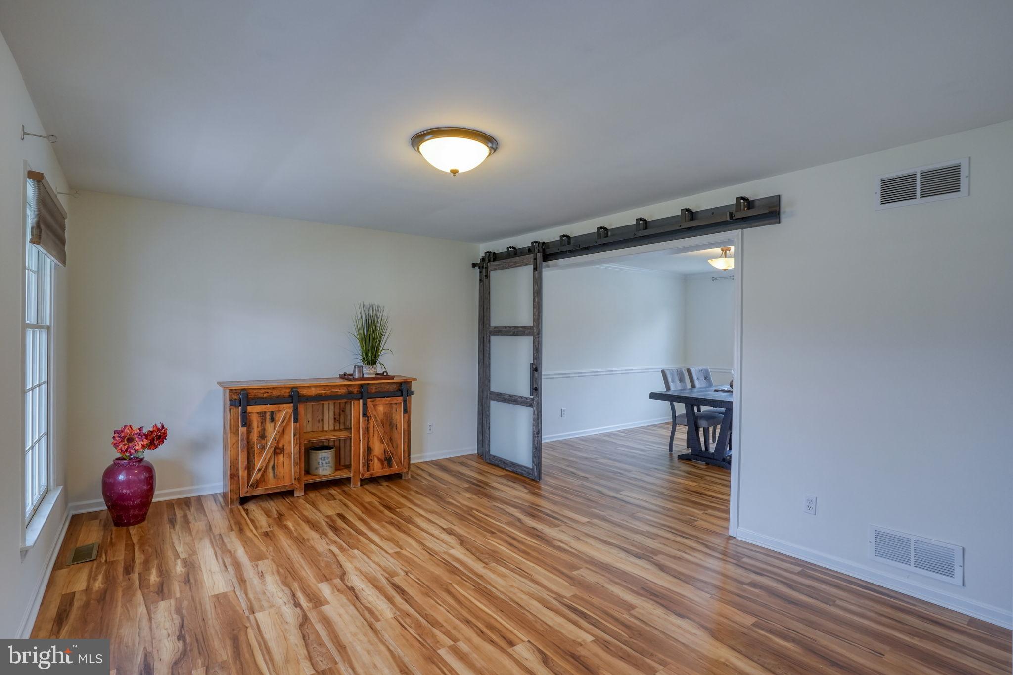 MANSION FARMS - Residential