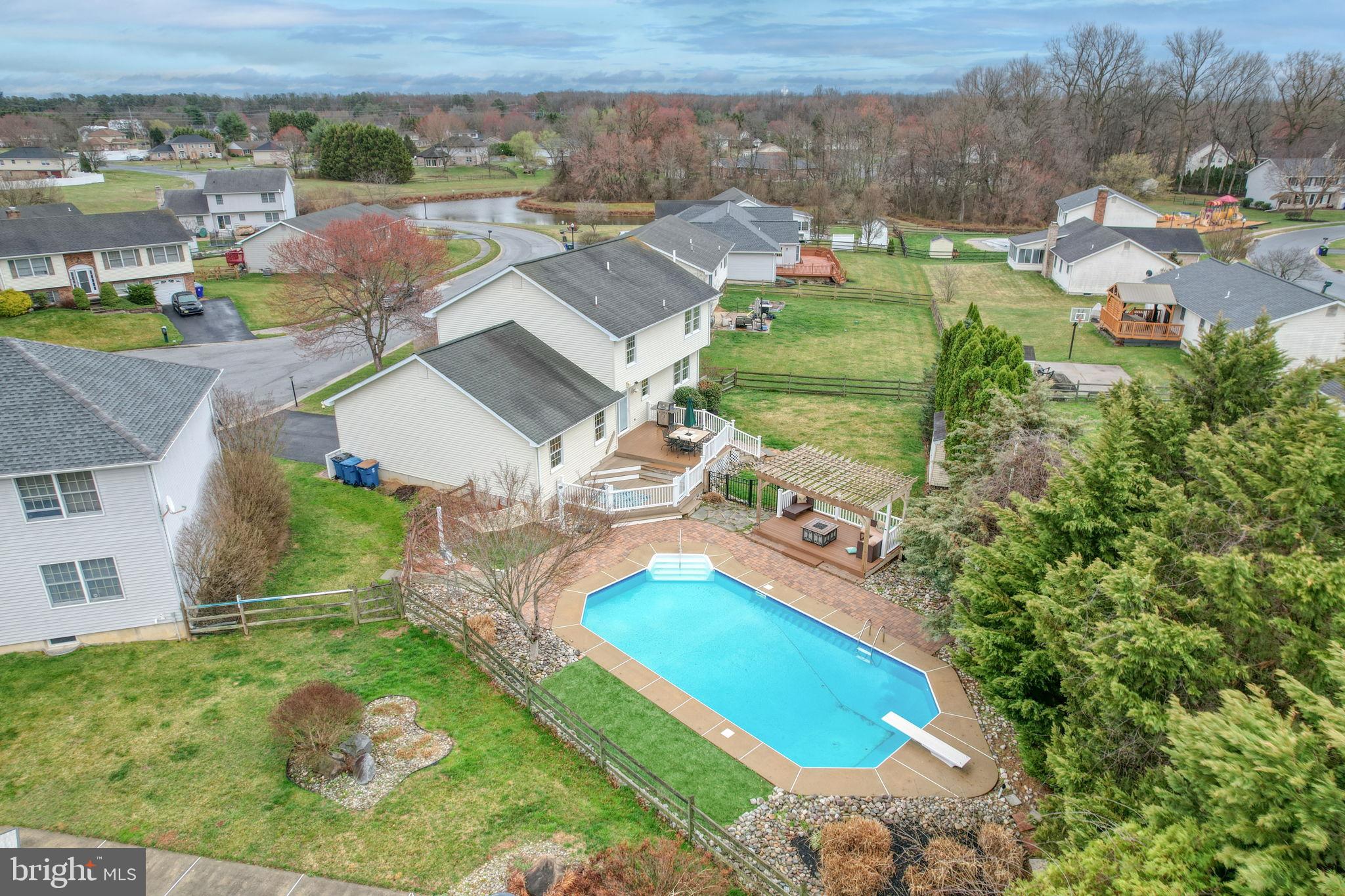 MANSION FARMS - Residential