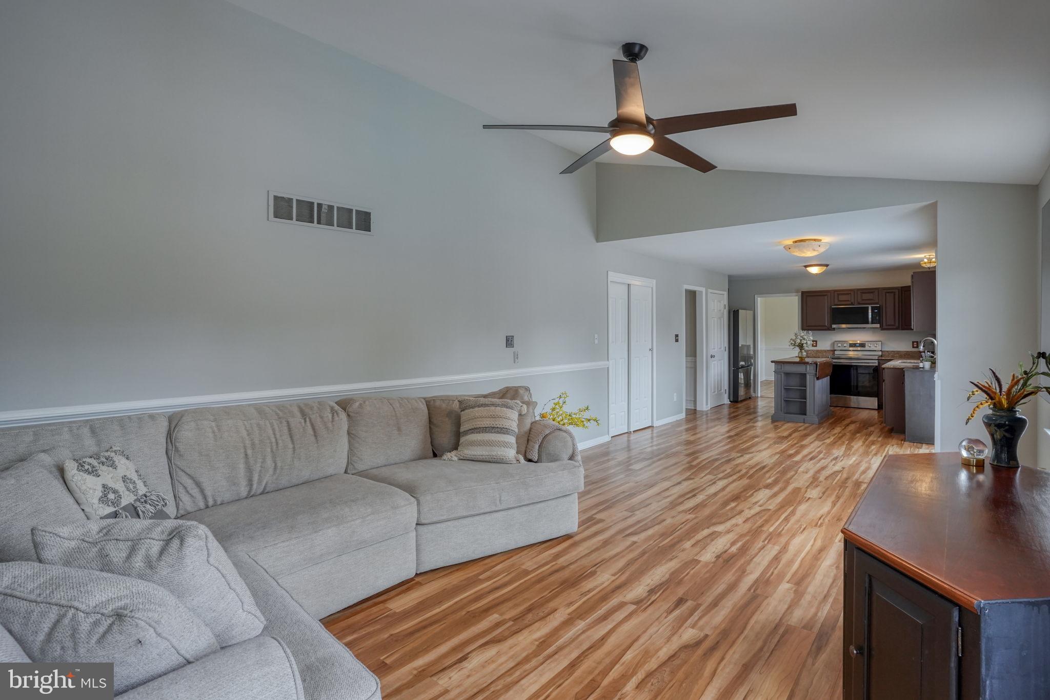 MANSION FARMS - Residential