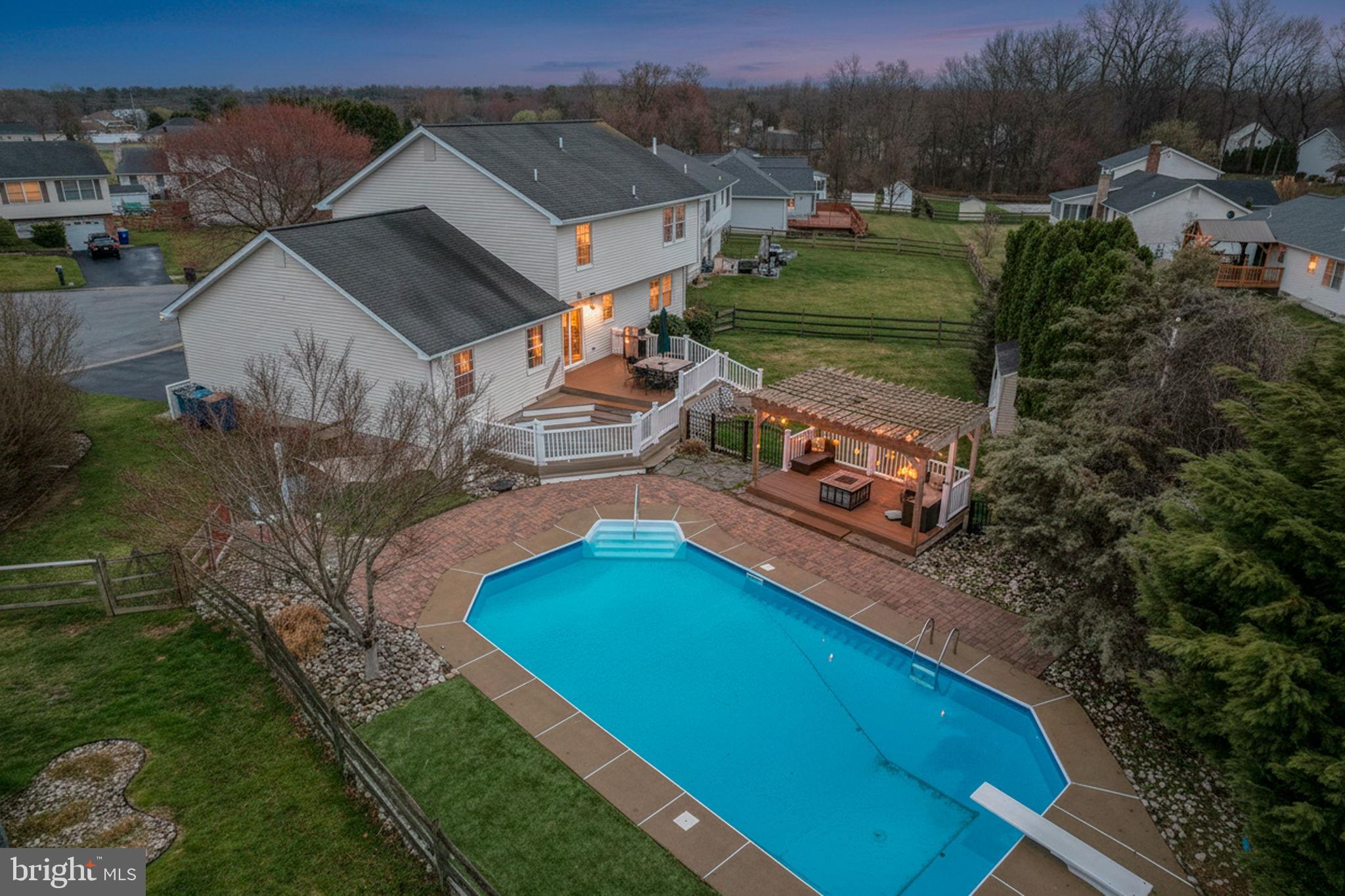 MANSION FARMS - Residential