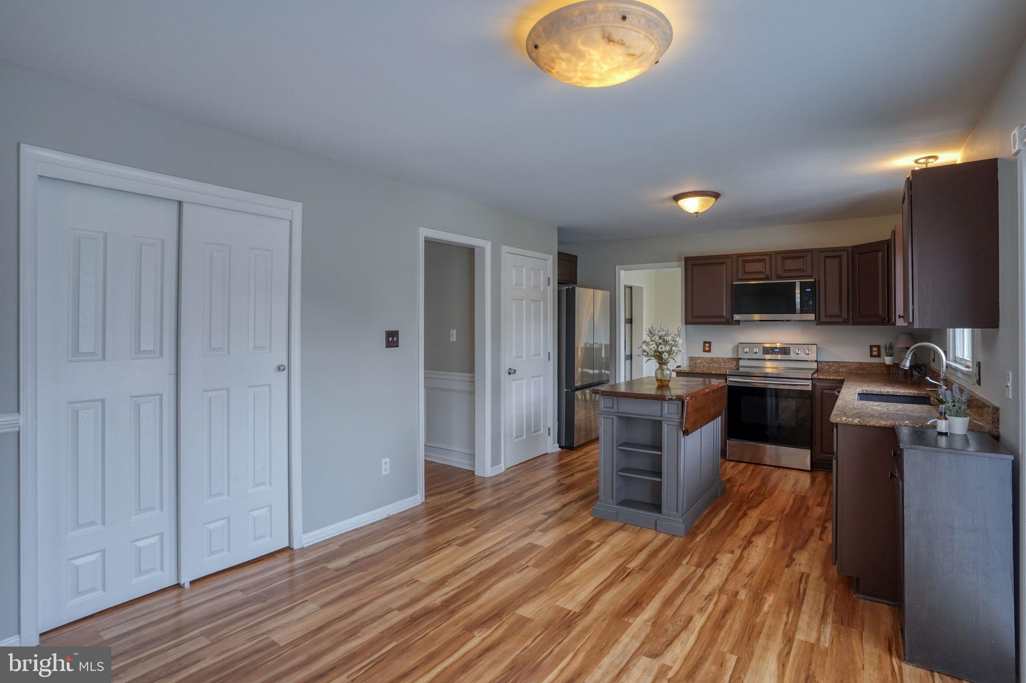 MANSION FARMS - Residential