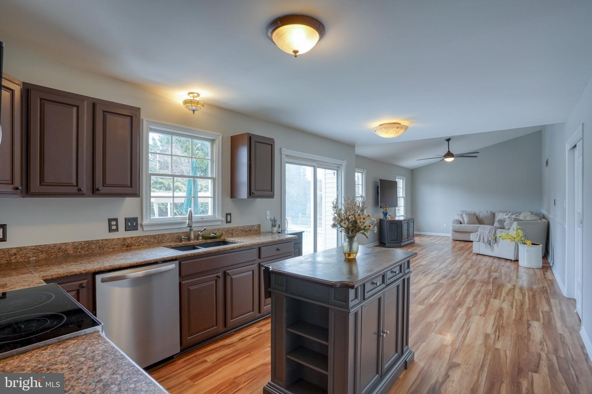 MANSION FARMS - Residential