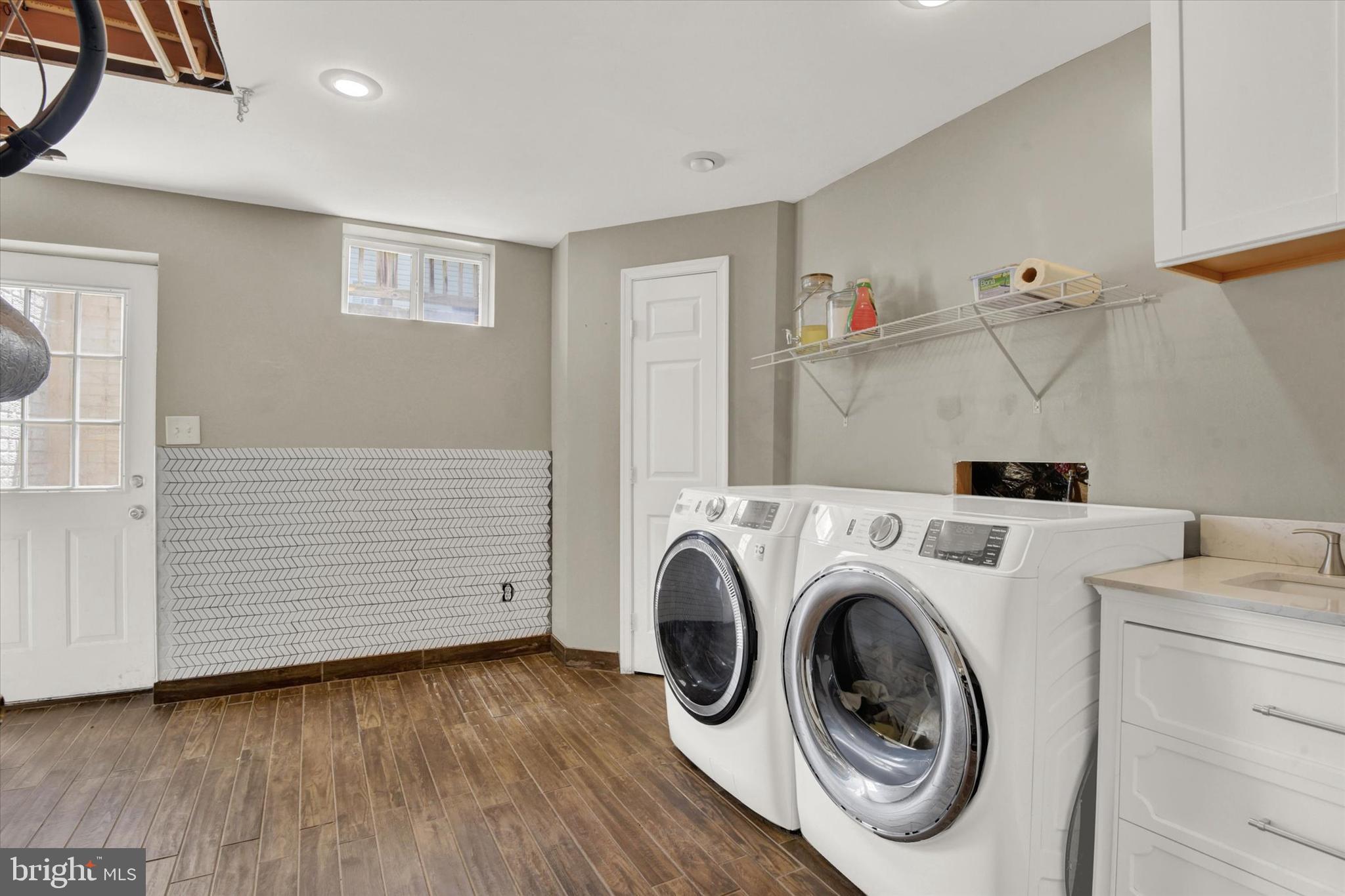 MEADOWBROOK - Residential