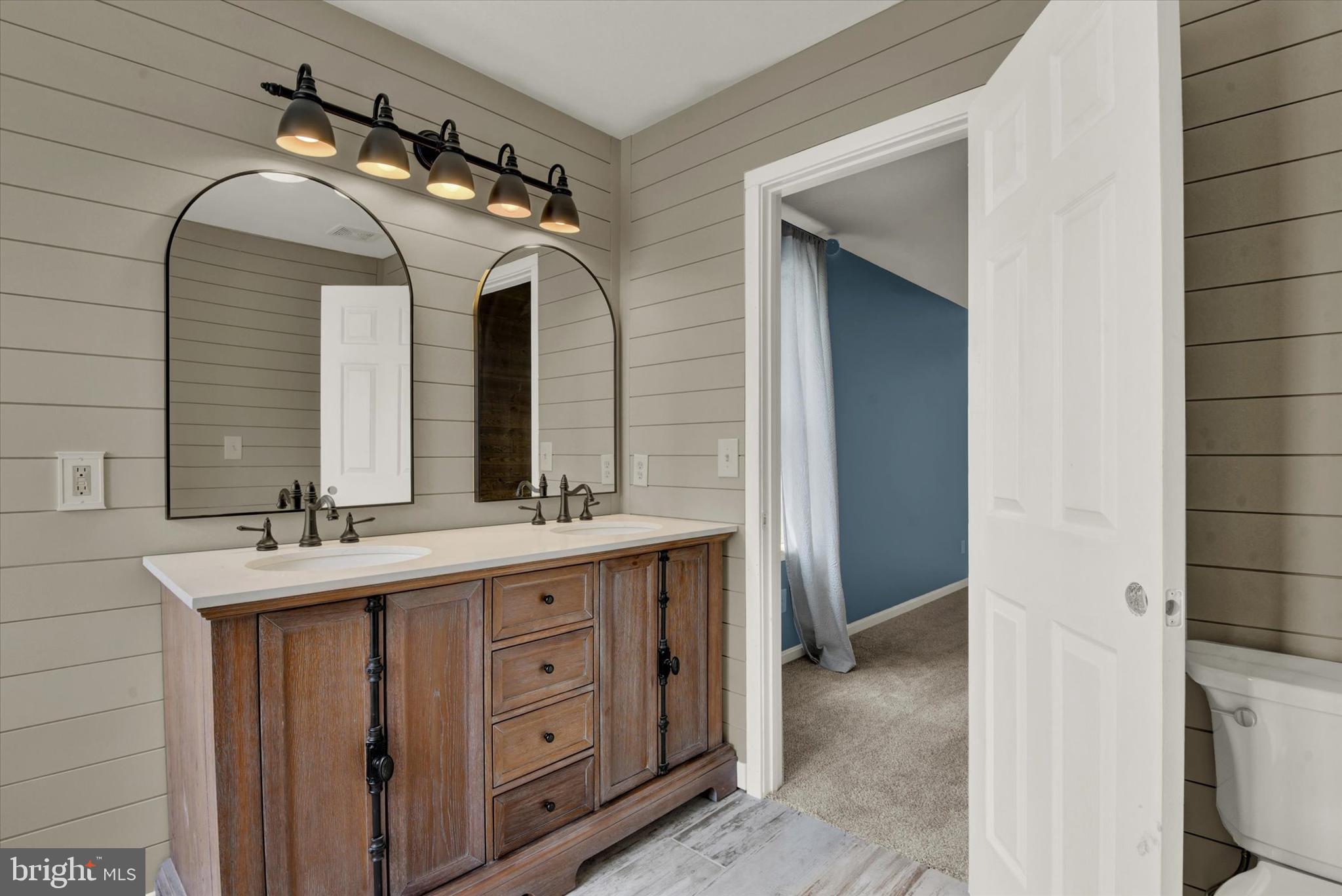 MEADOWBROOK - Residential