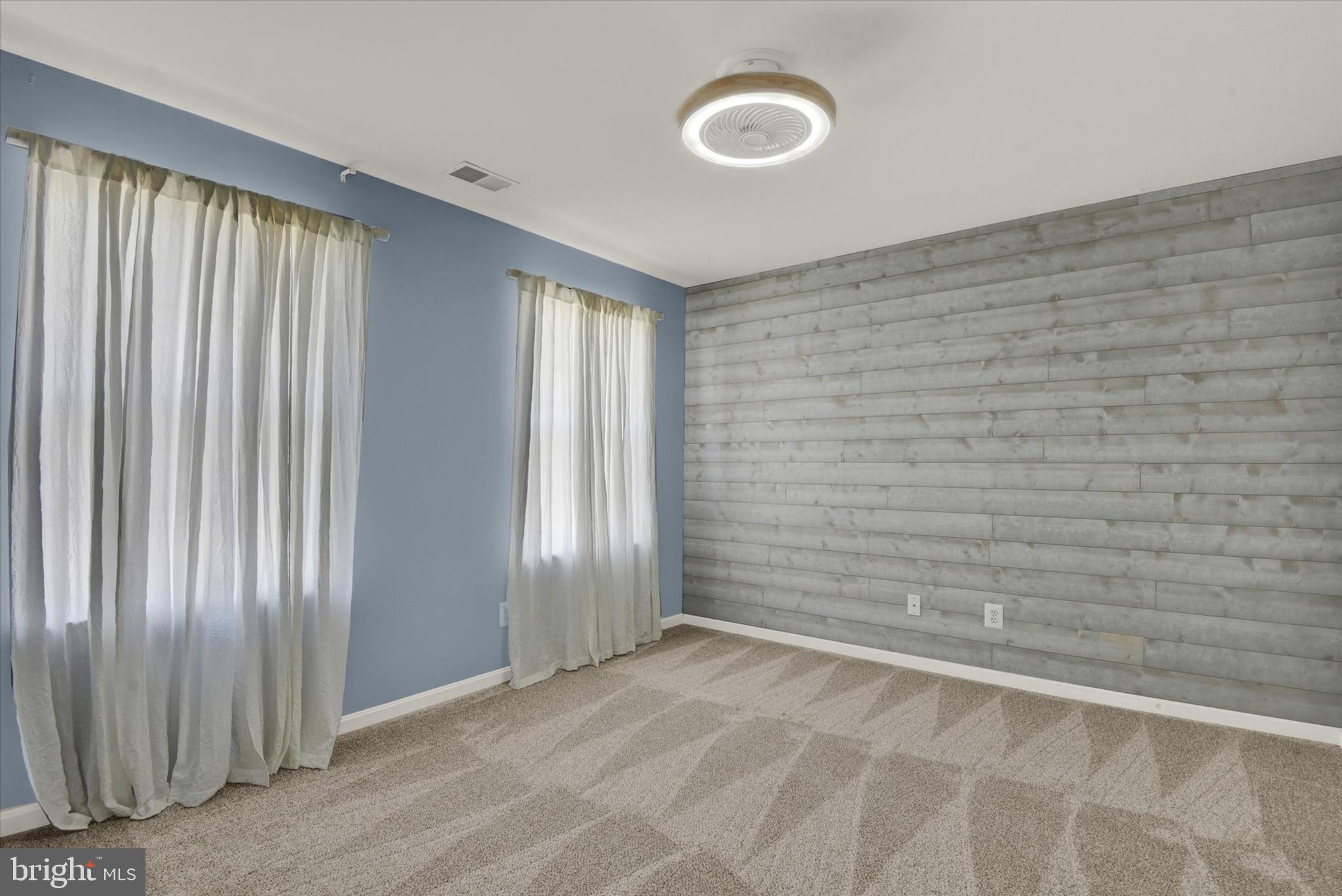 MEADOWBROOK - Residential