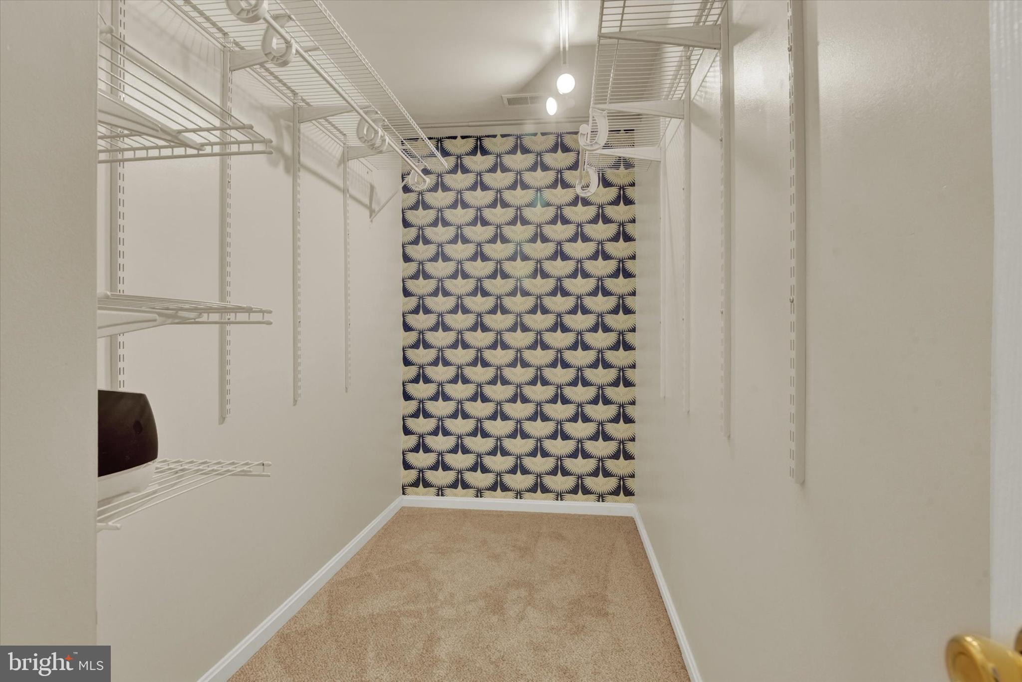 MEADOWBROOK - Residential