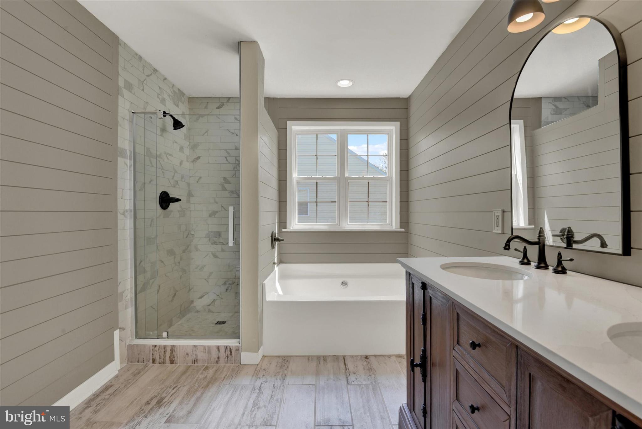 MEADOWBROOK - Residential