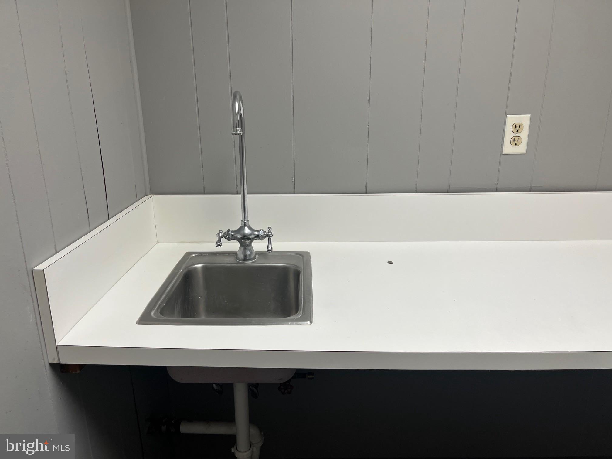 941 WHITEHORSE MERCERVILLE ROAD