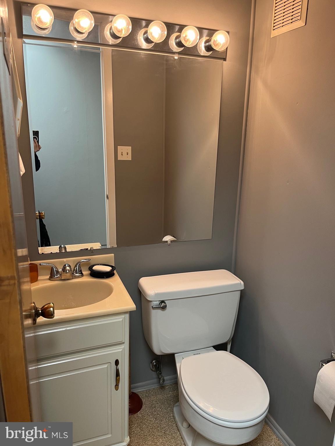 941 WHITEHORSE MERCERVILLE ROAD