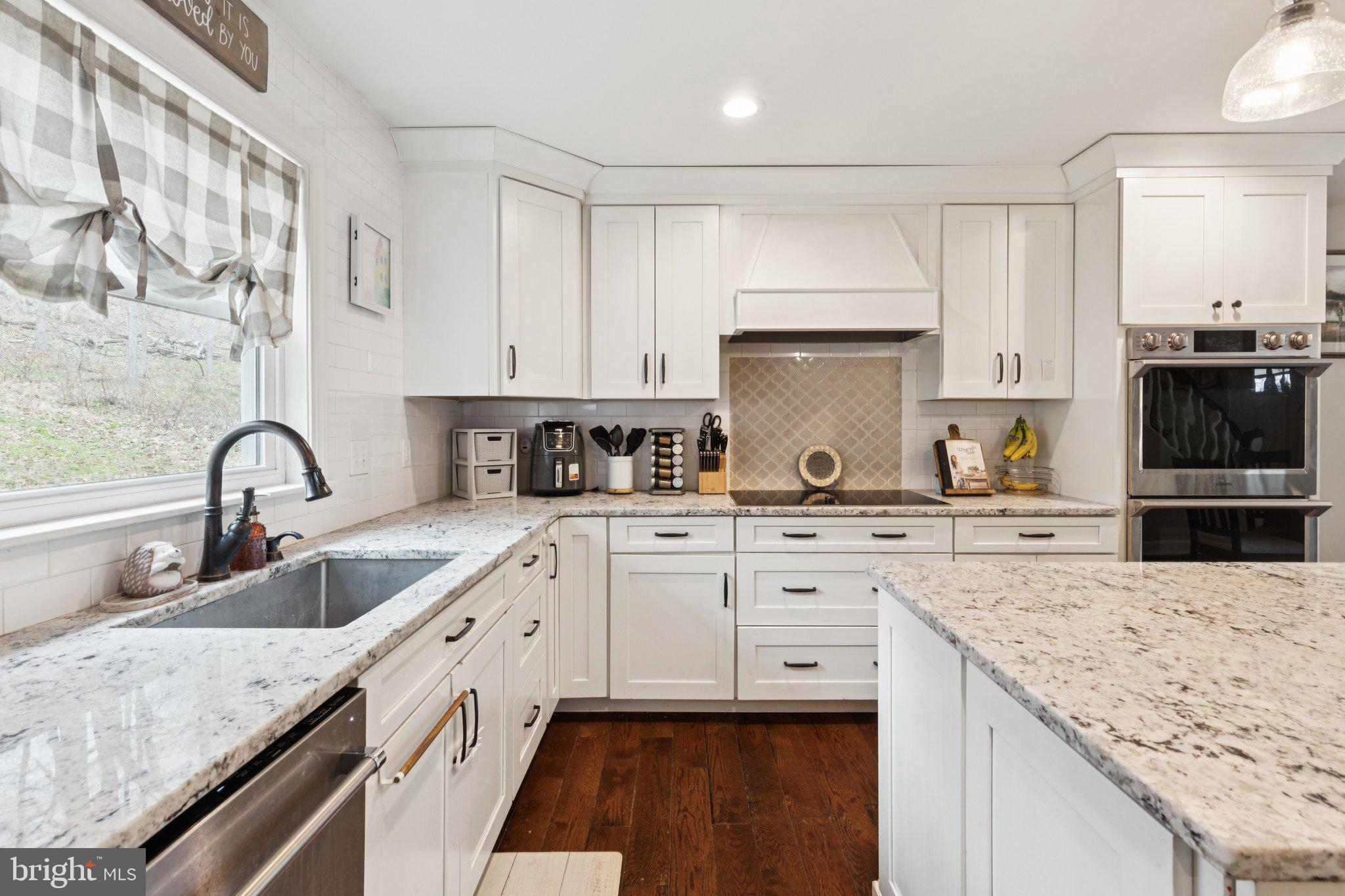 WEAVERS POND - Residential