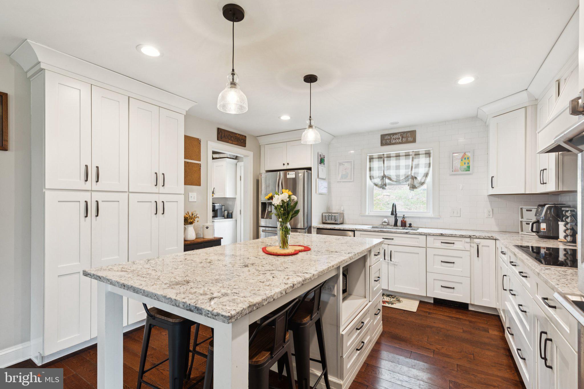 WEAVERS POND - Residential