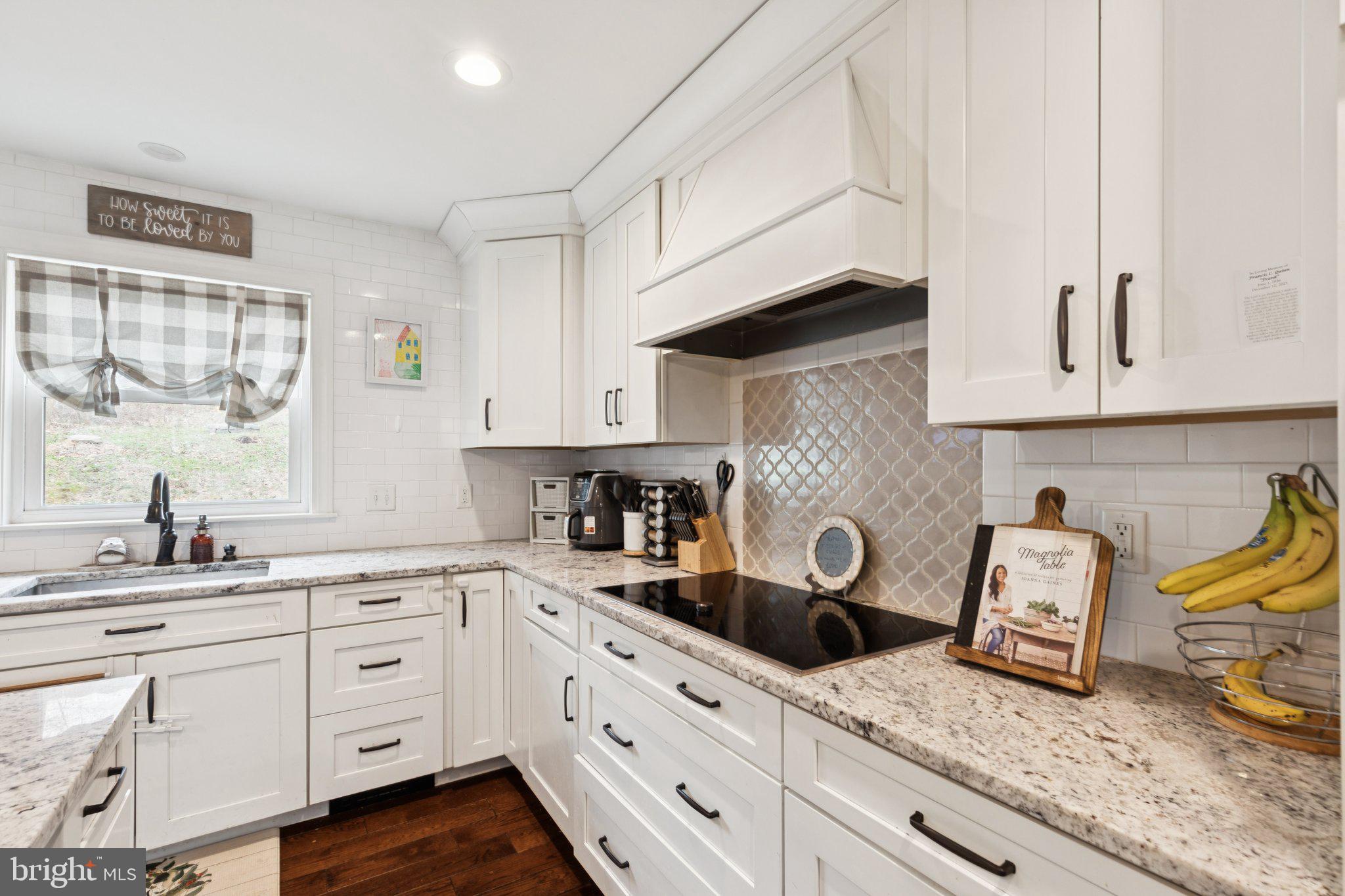 WEAVERS POND - Residential