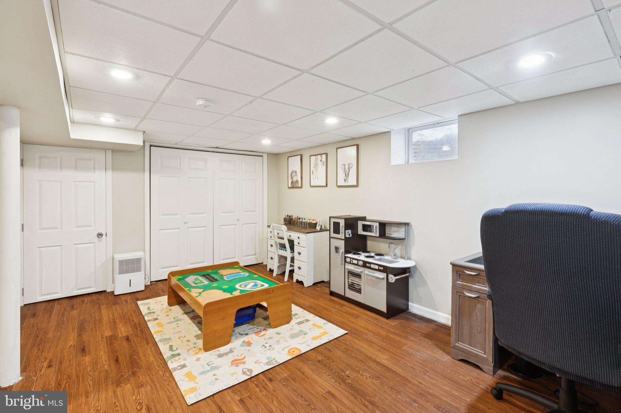 WEAVERS POND - Residential