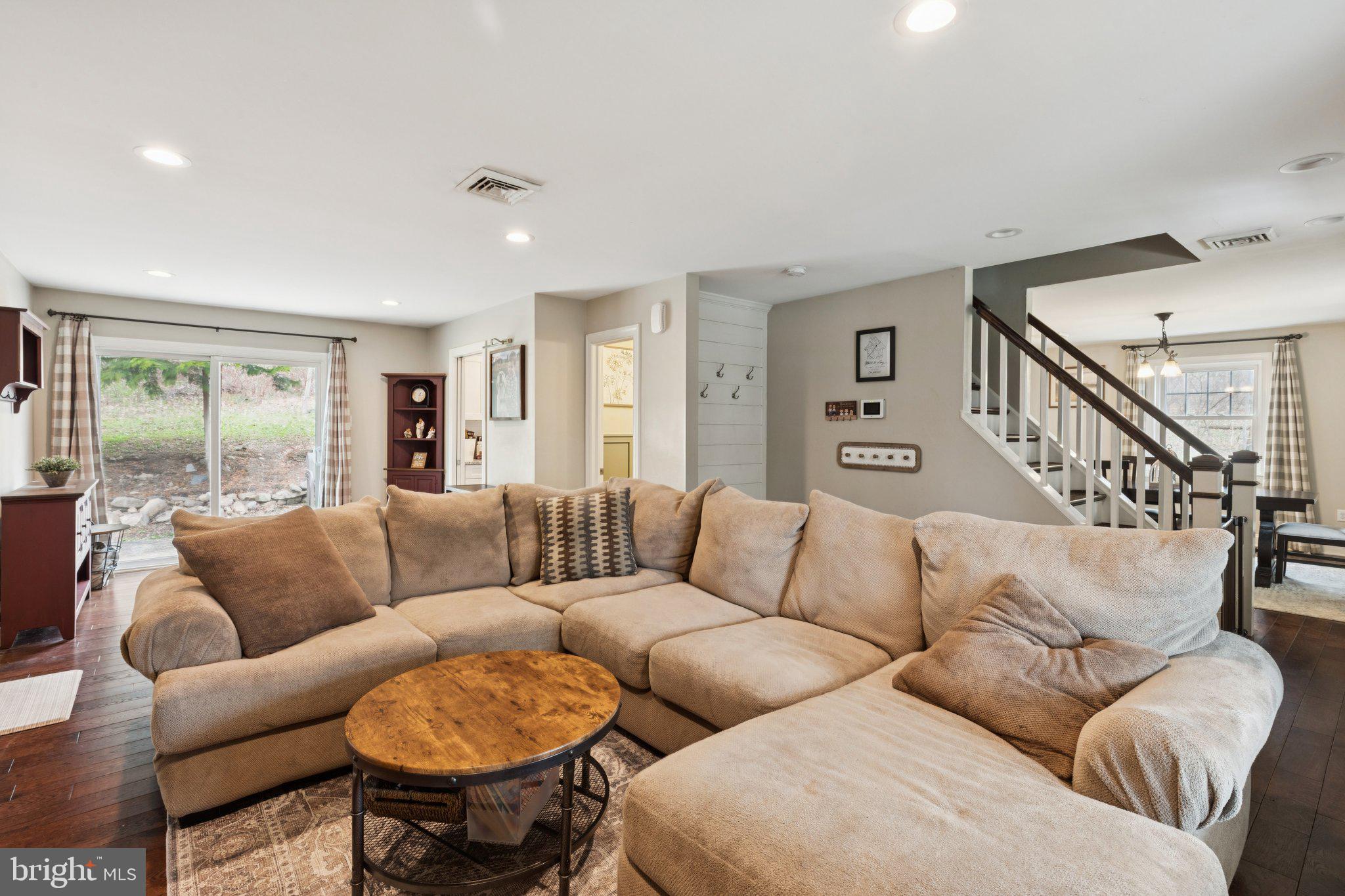 WEAVERS POND - Residential