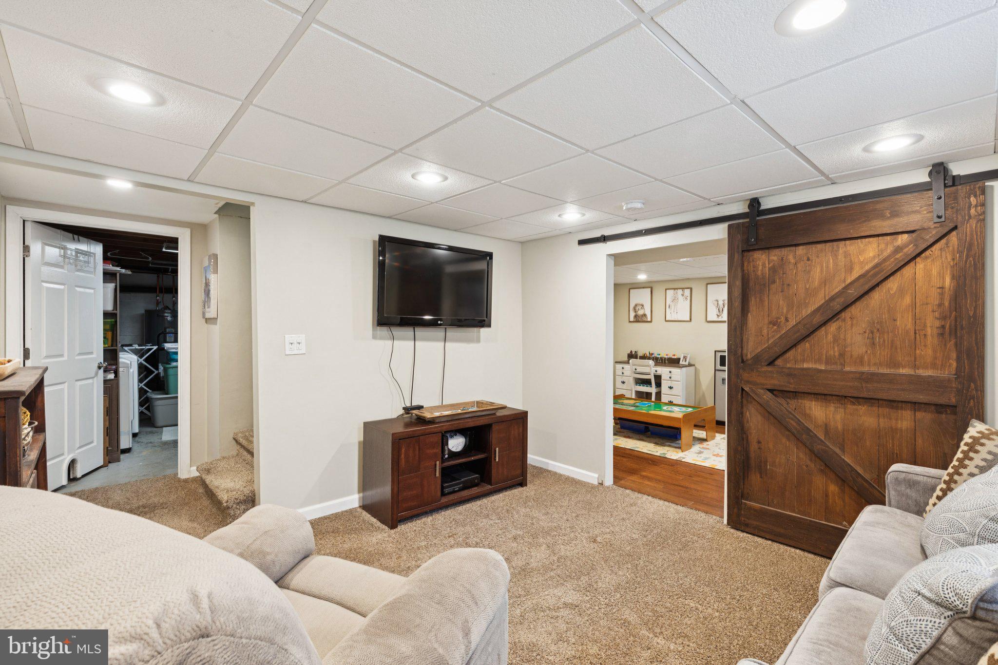 WEAVERS POND - Residential