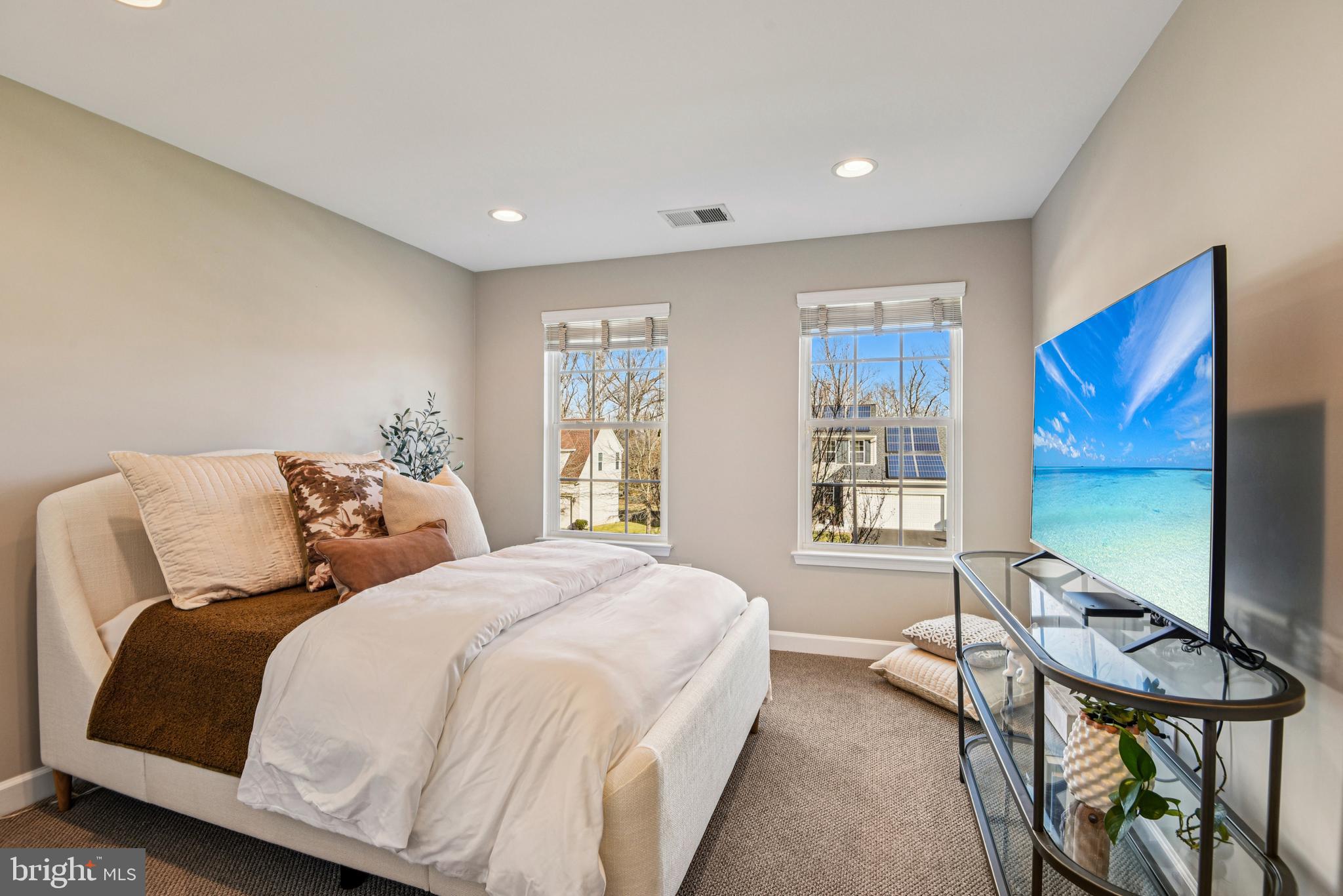 WATERBURY FOREST - Residential