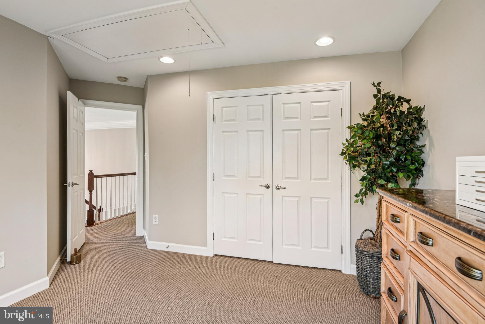 WATERBURY FOREST - Residential