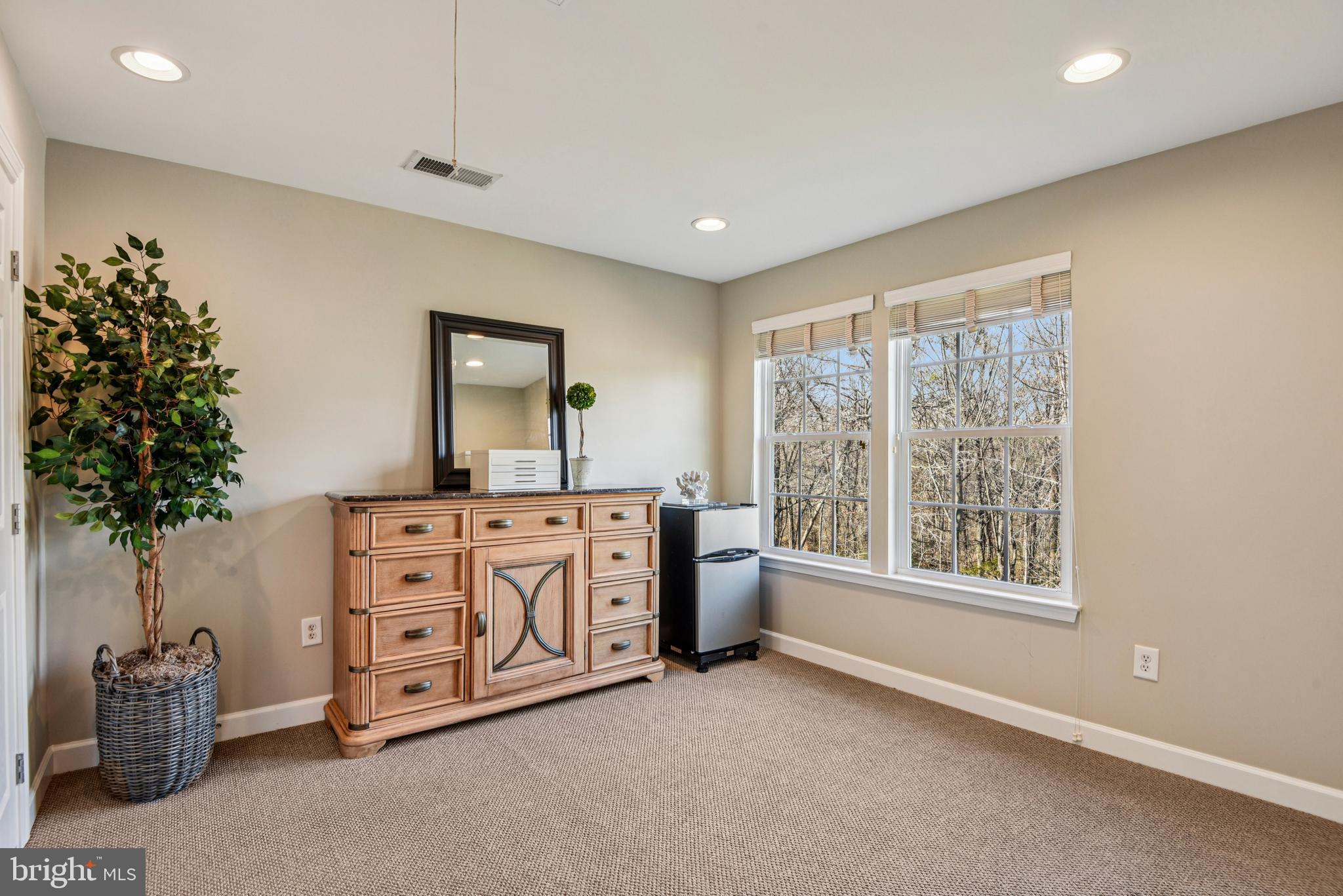 WATERBURY FOREST - Residential