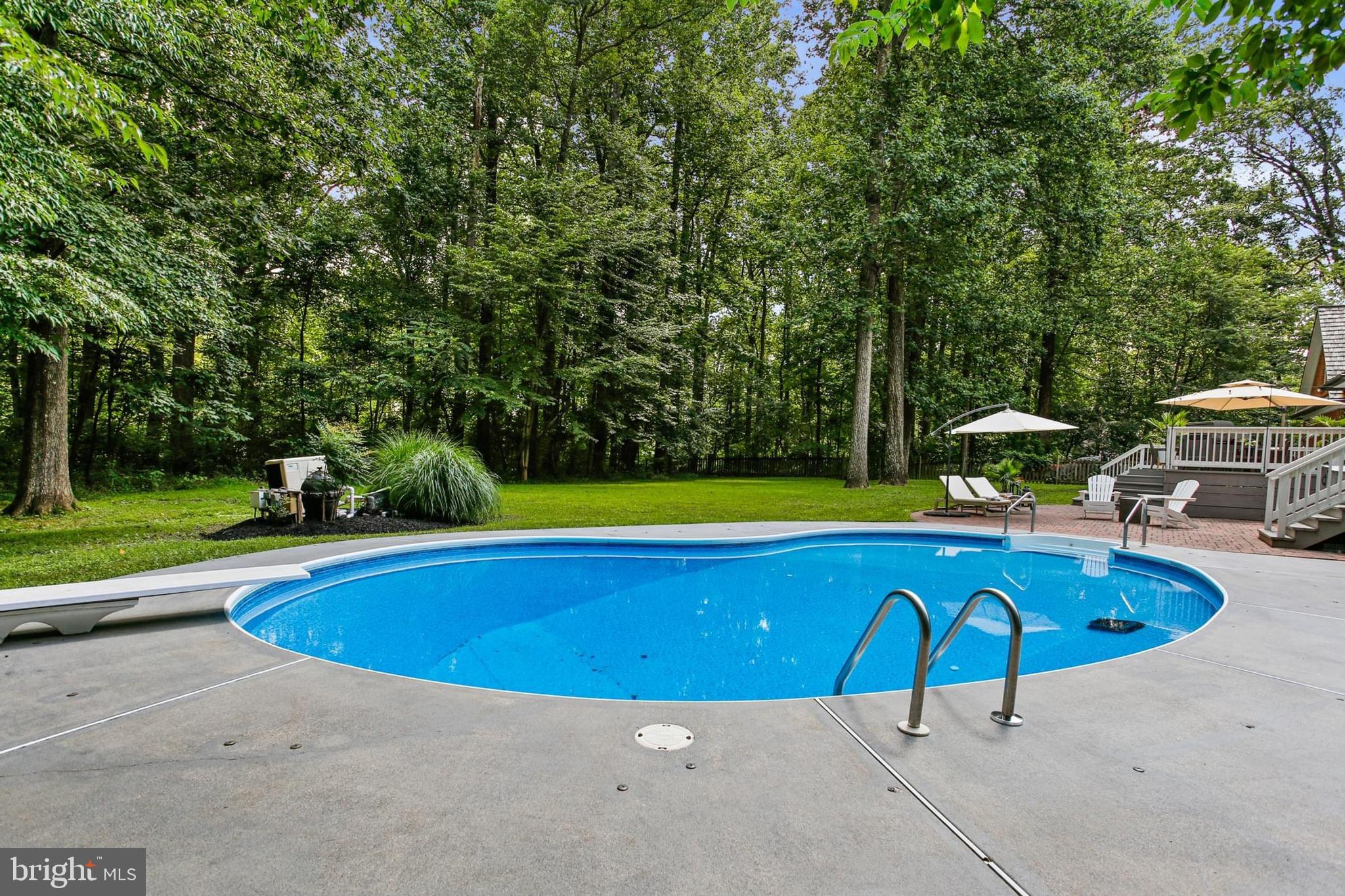 TRIADELPHIA WOODS - Residential