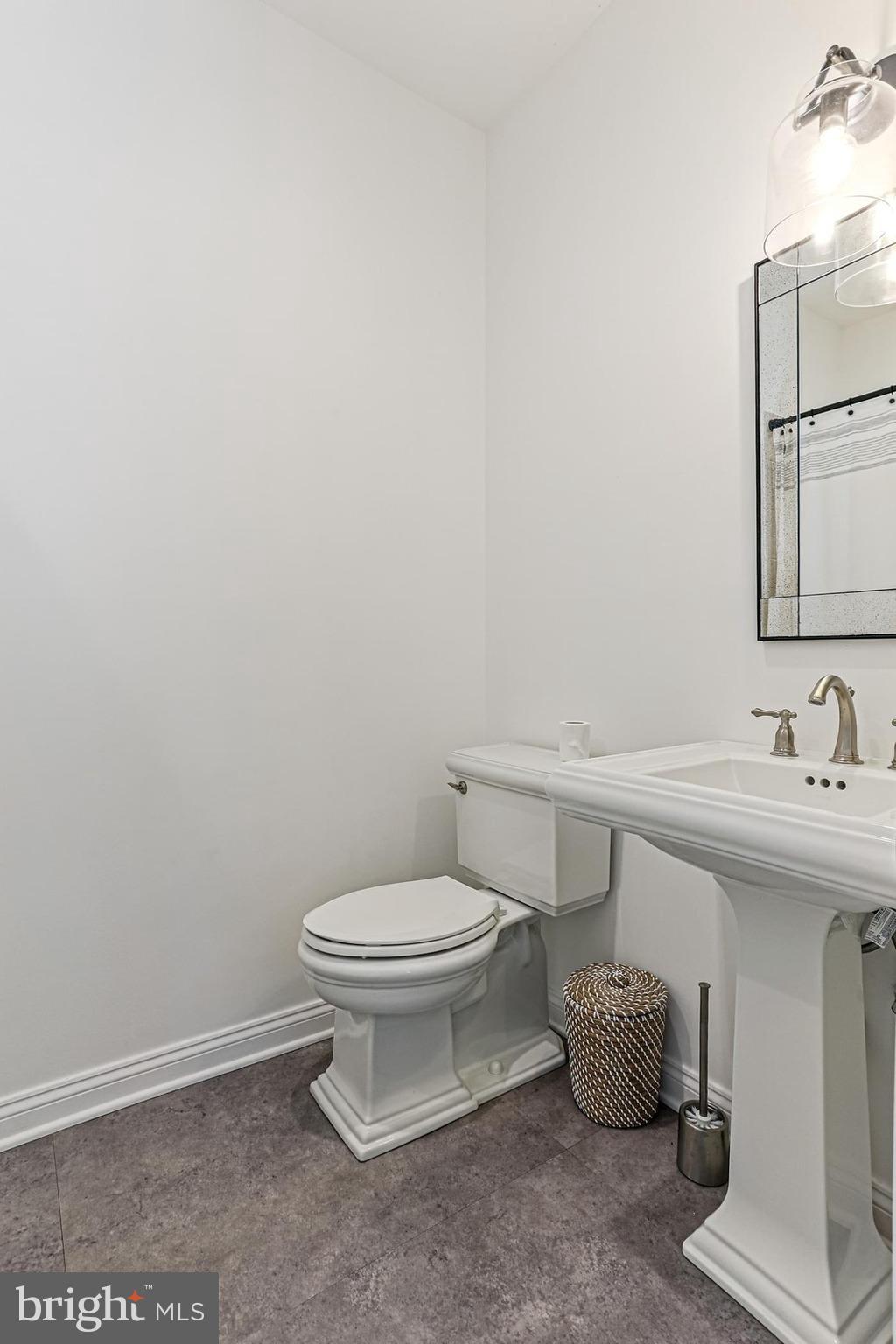 TRIADELPHIA WOODS - Residential