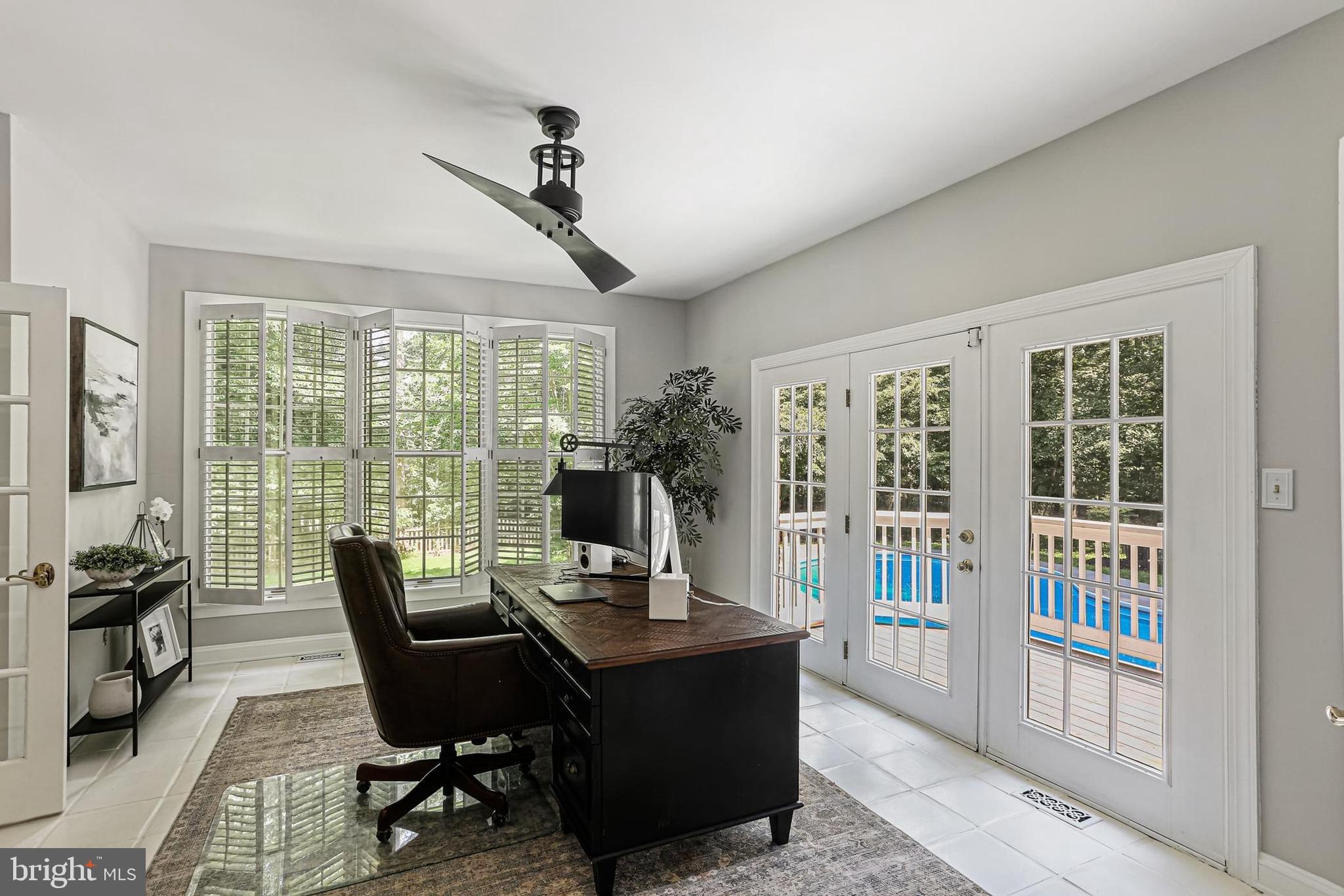 TRIADELPHIA WOODS - Residential