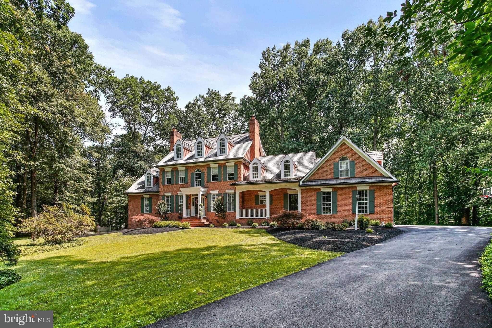 12658 GOLDEN OAK DRIVE