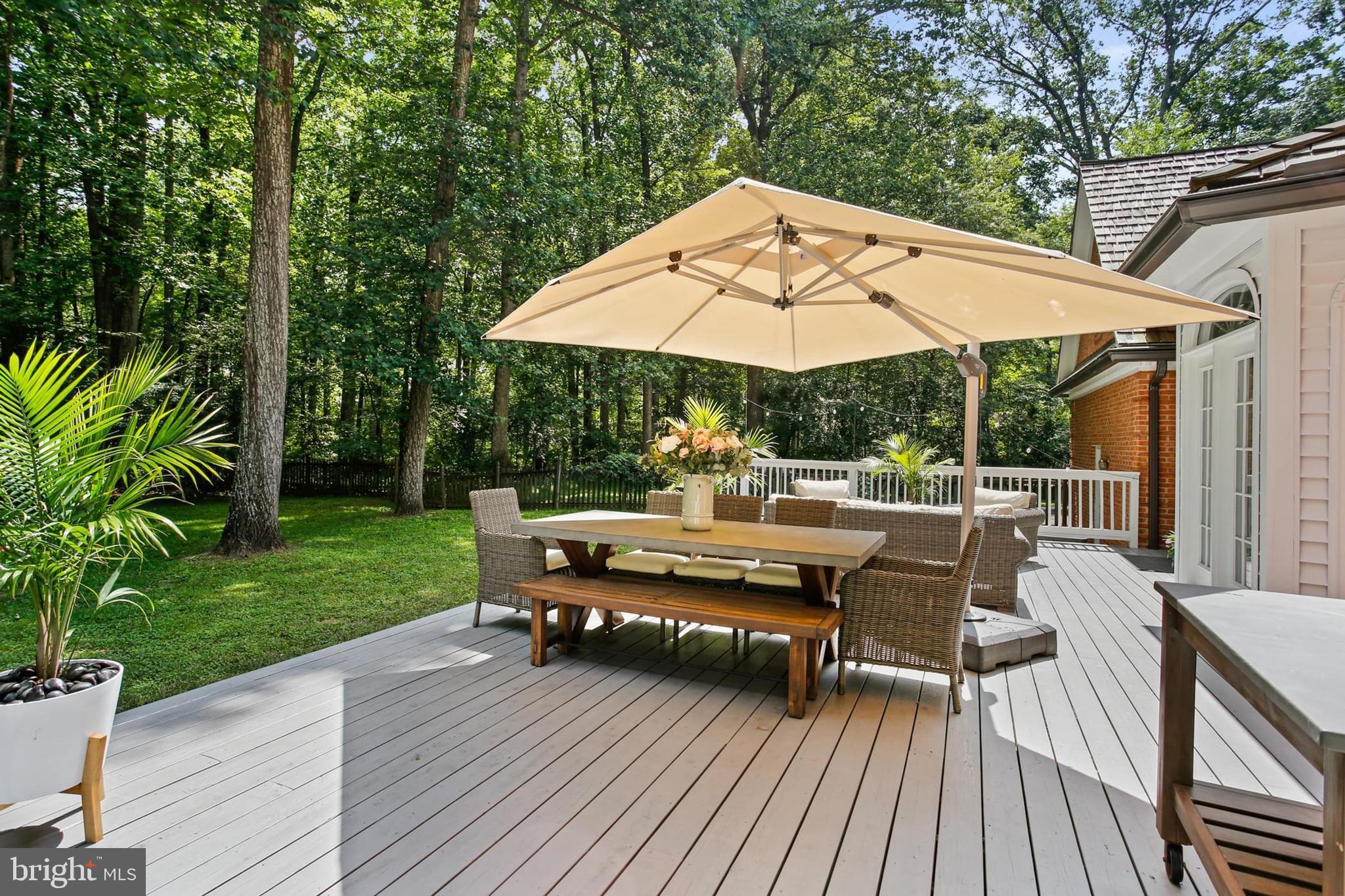 TRIADELPHIA WOODS - Residential