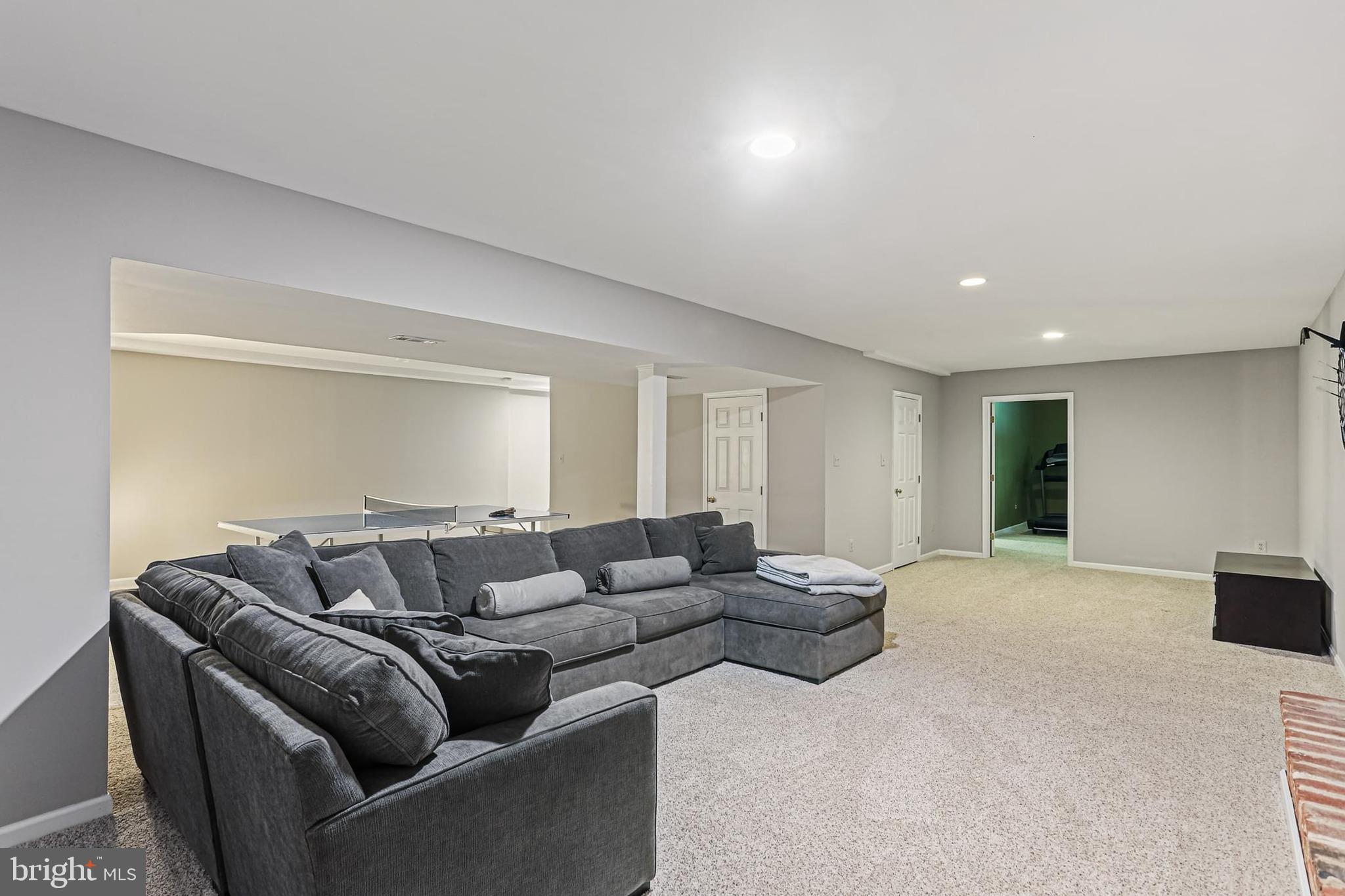 TRIADELPHIA WOODS - Residential