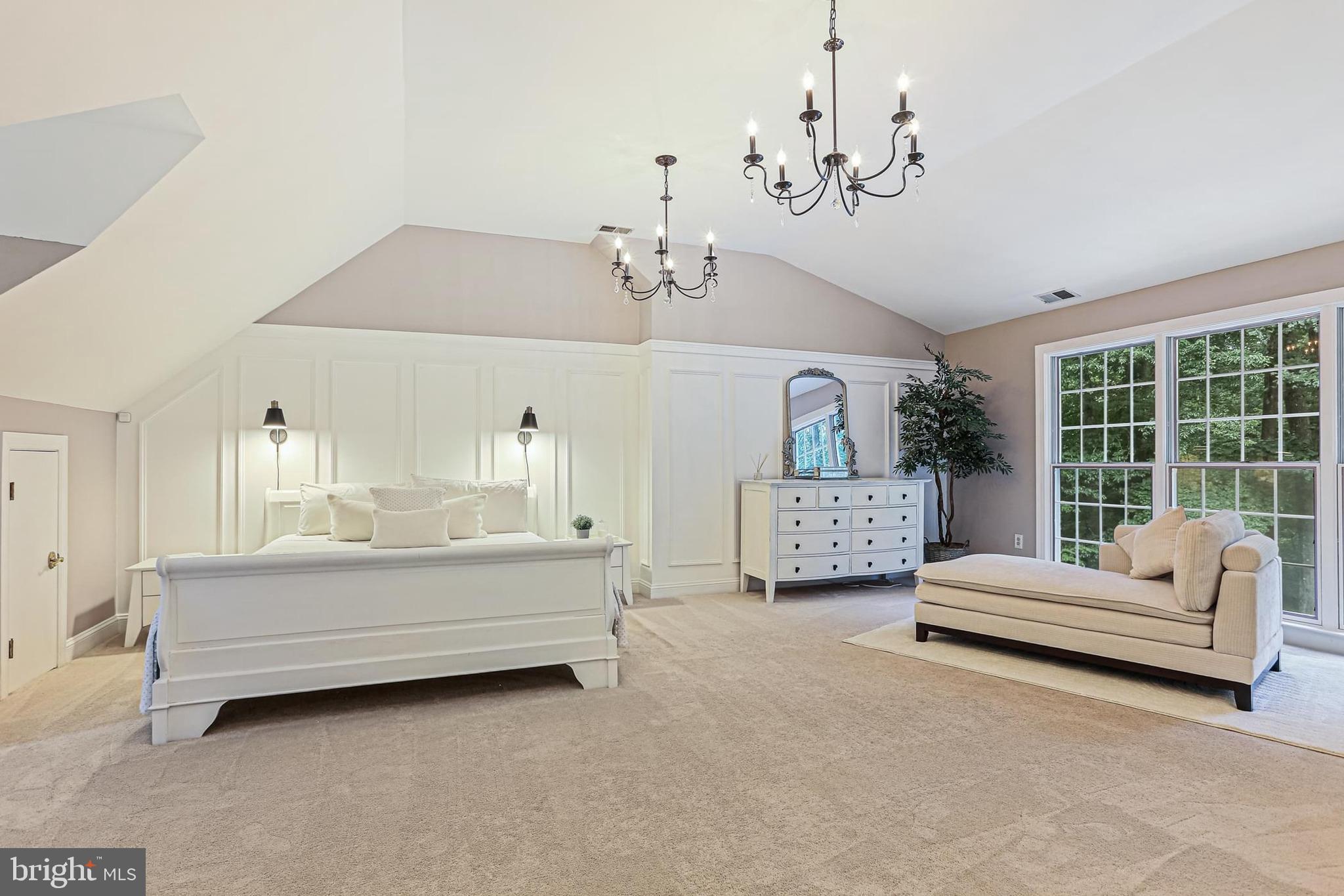 TRIADELPHIA WOODS - Residential