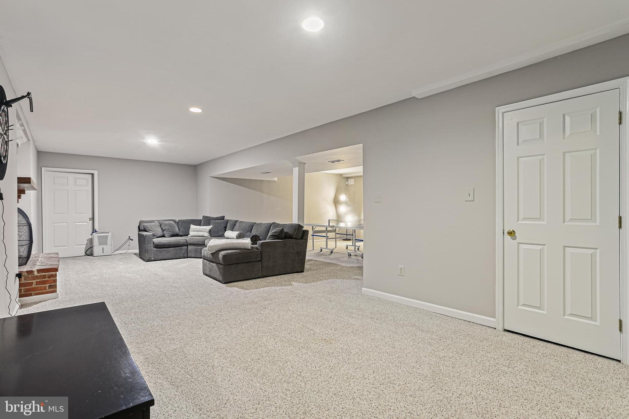 TRIADELPHIA WOODS - Residential