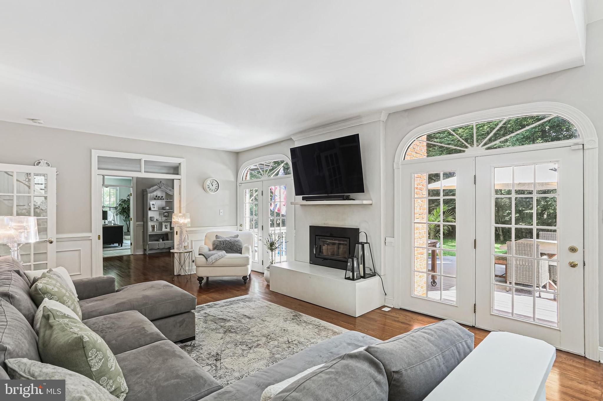 TRIADELPHIA WOODS - Residential