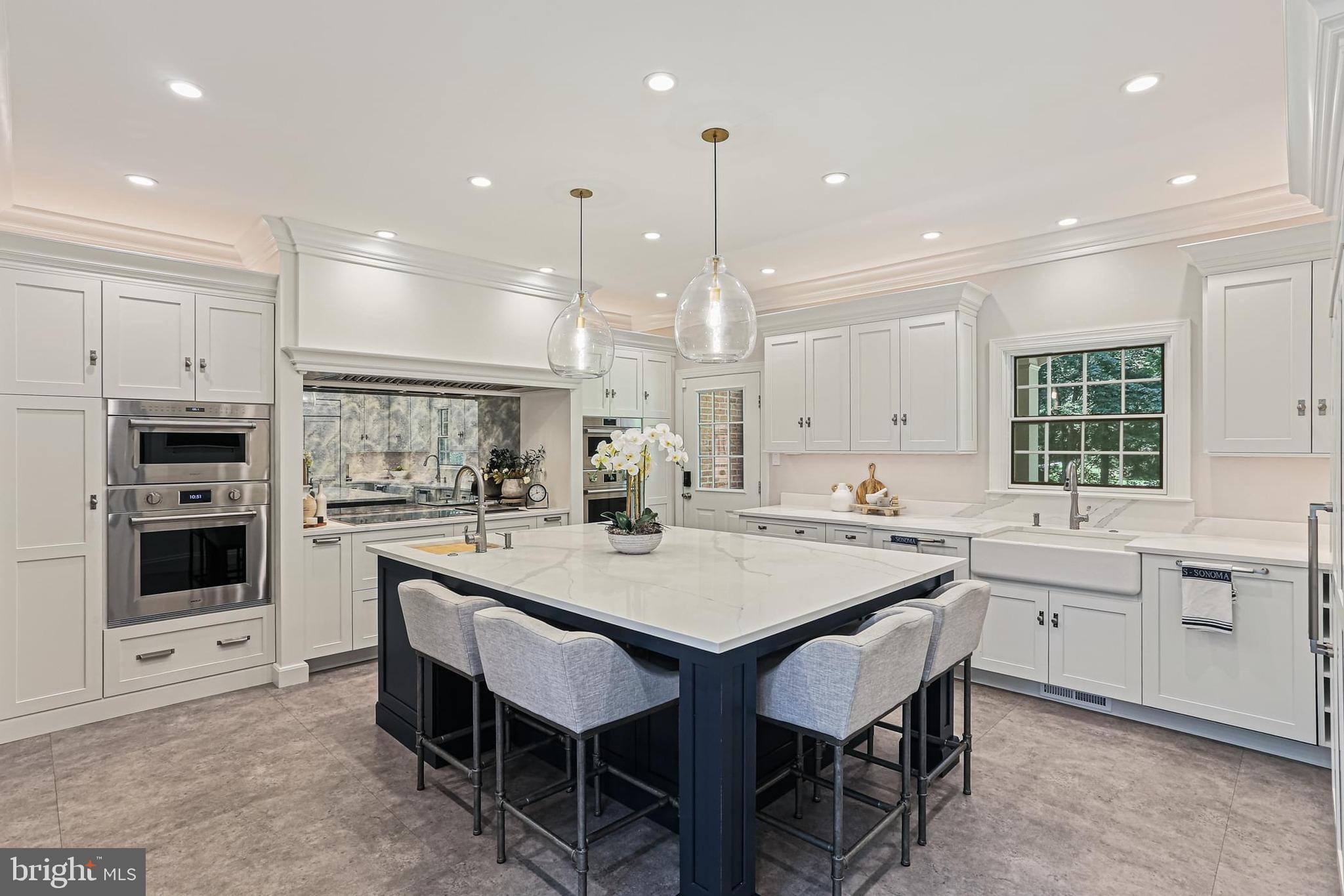 TRIADELPHIA WOODS - Residential