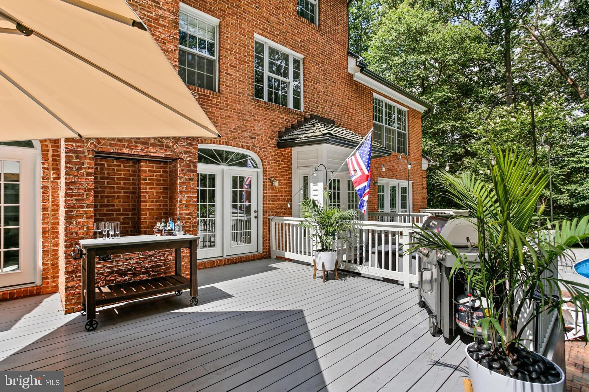 TRIADELPHIA WOODS - Residential