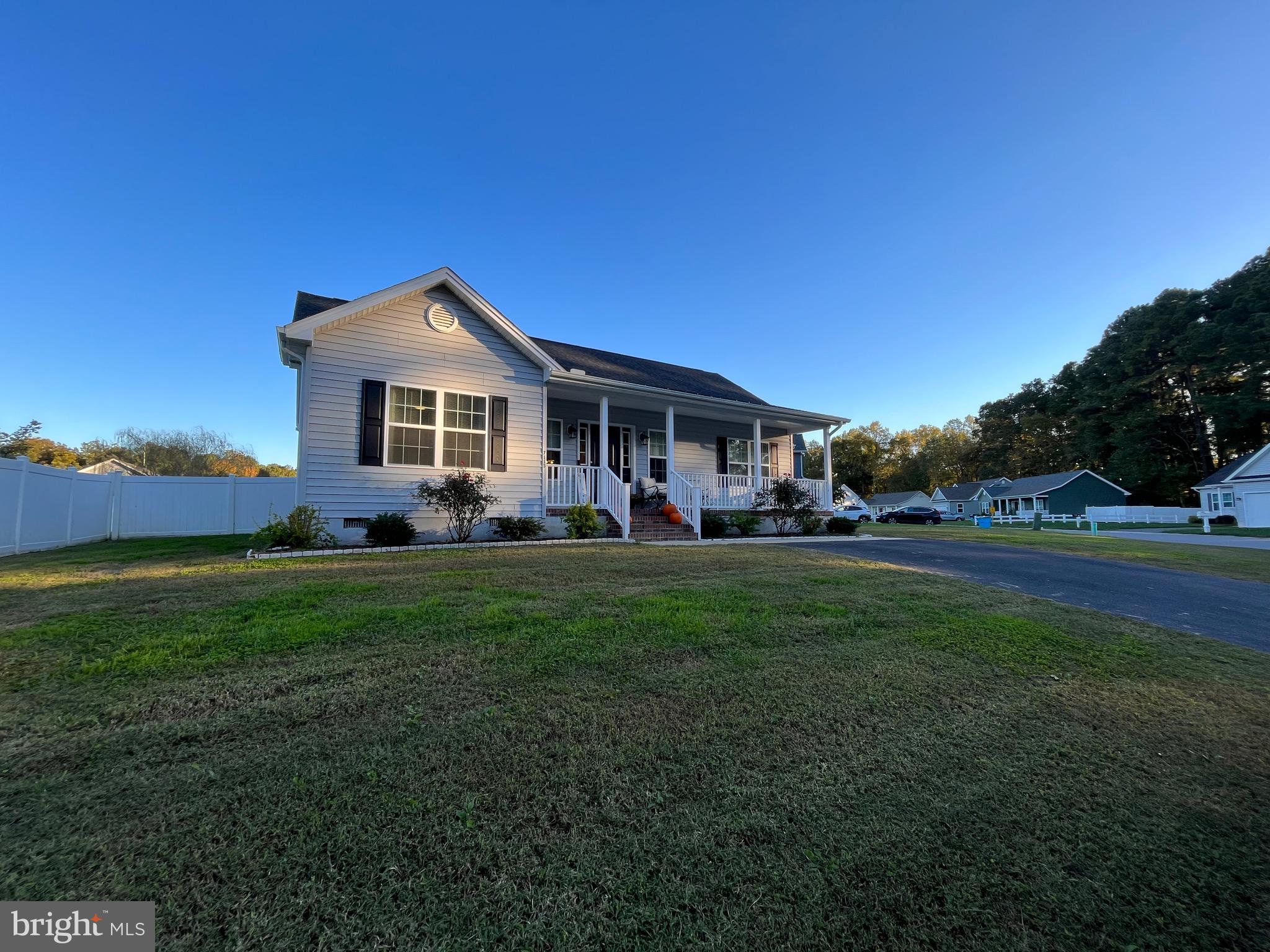 ARCADIA VILLAGE - Residential