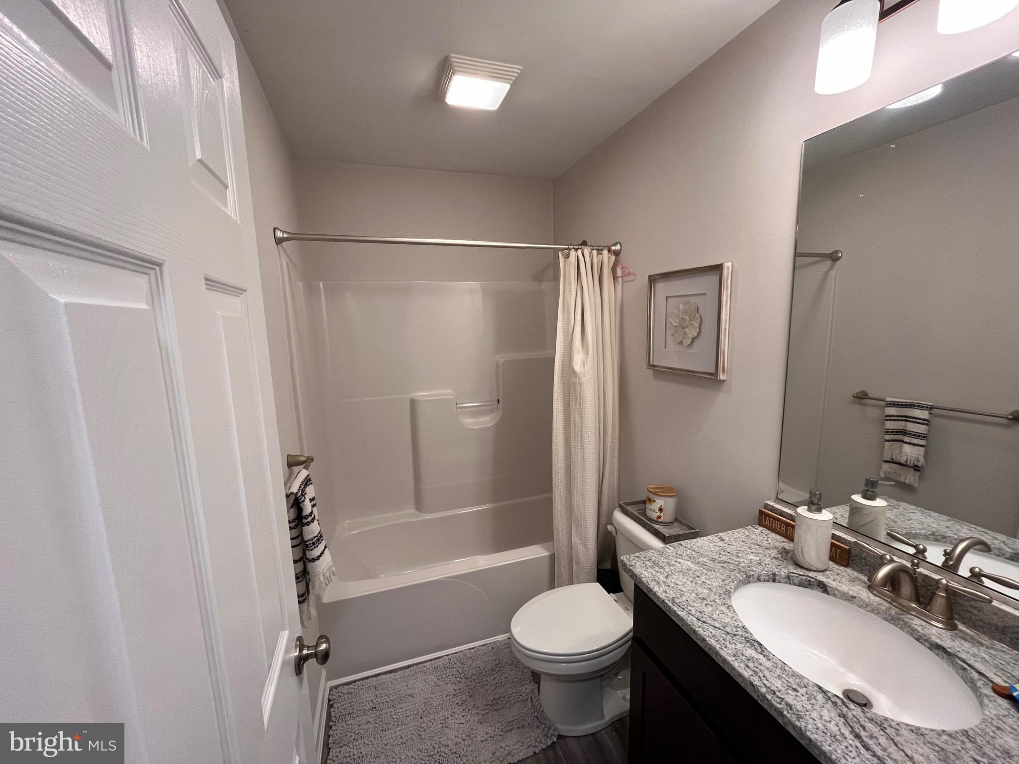 ARCADIA VILLAGE - Residential