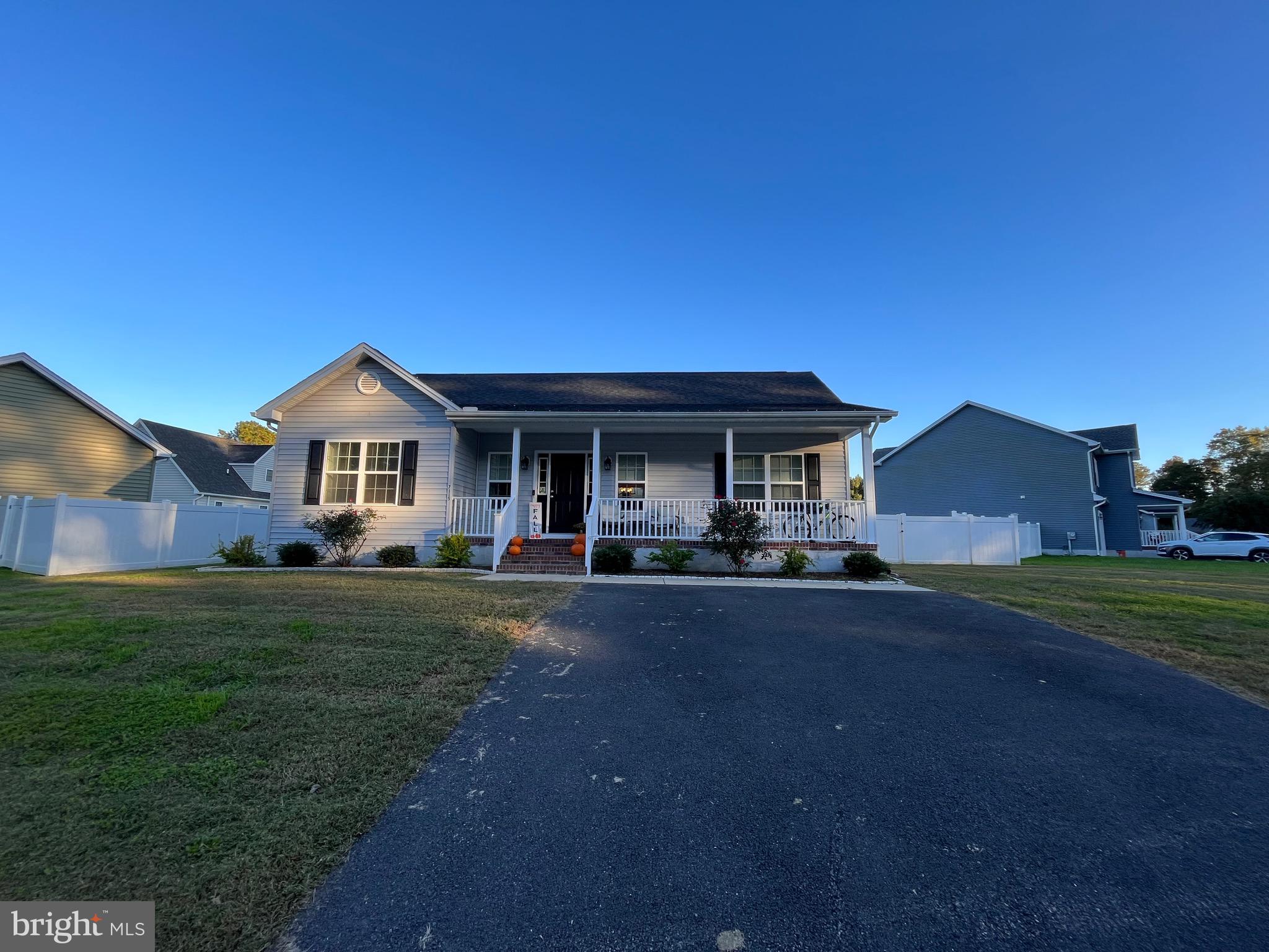 ARCADIA VILLAGE - Residential