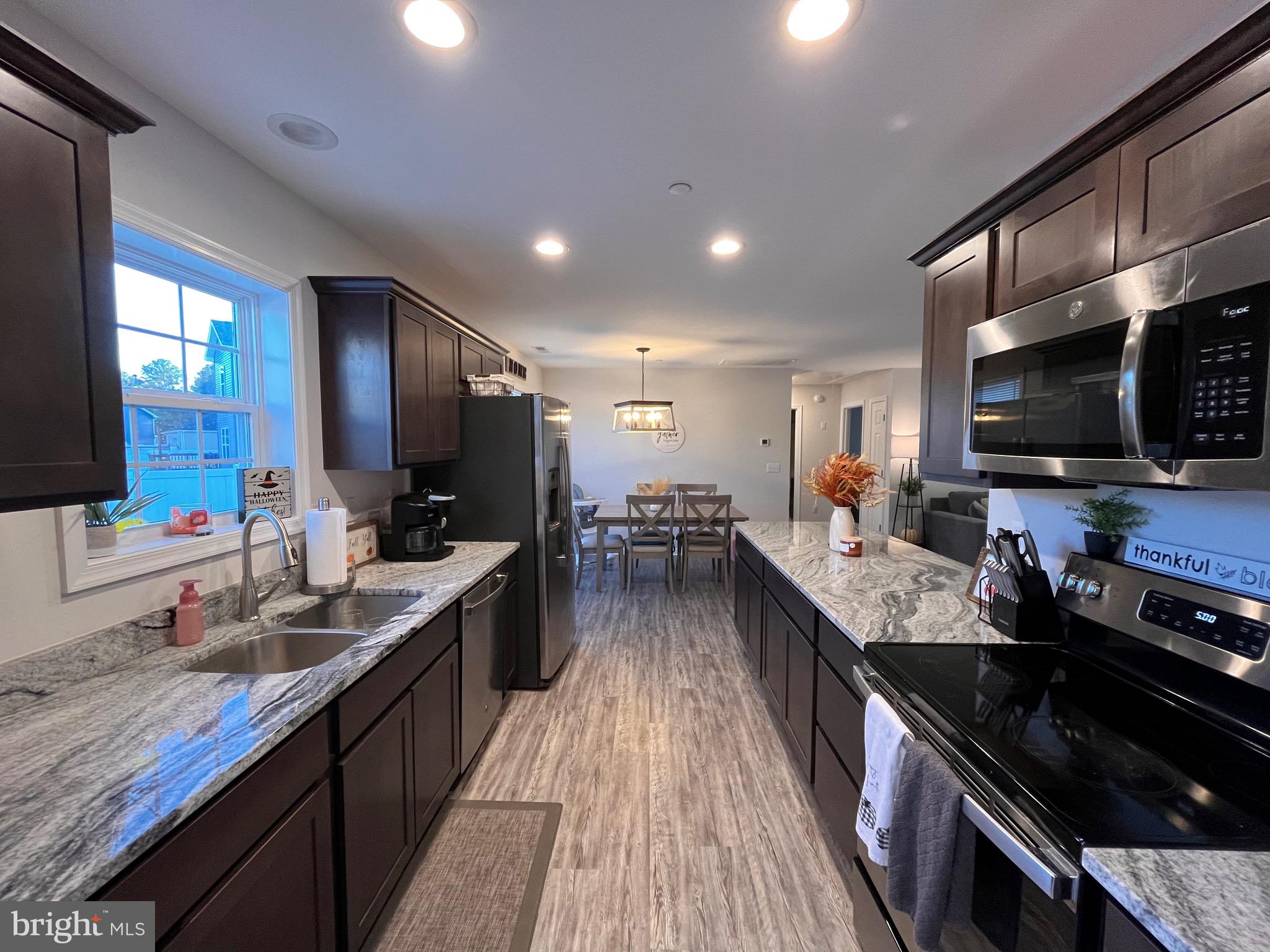 ARCADIA VILLAGE - Residential